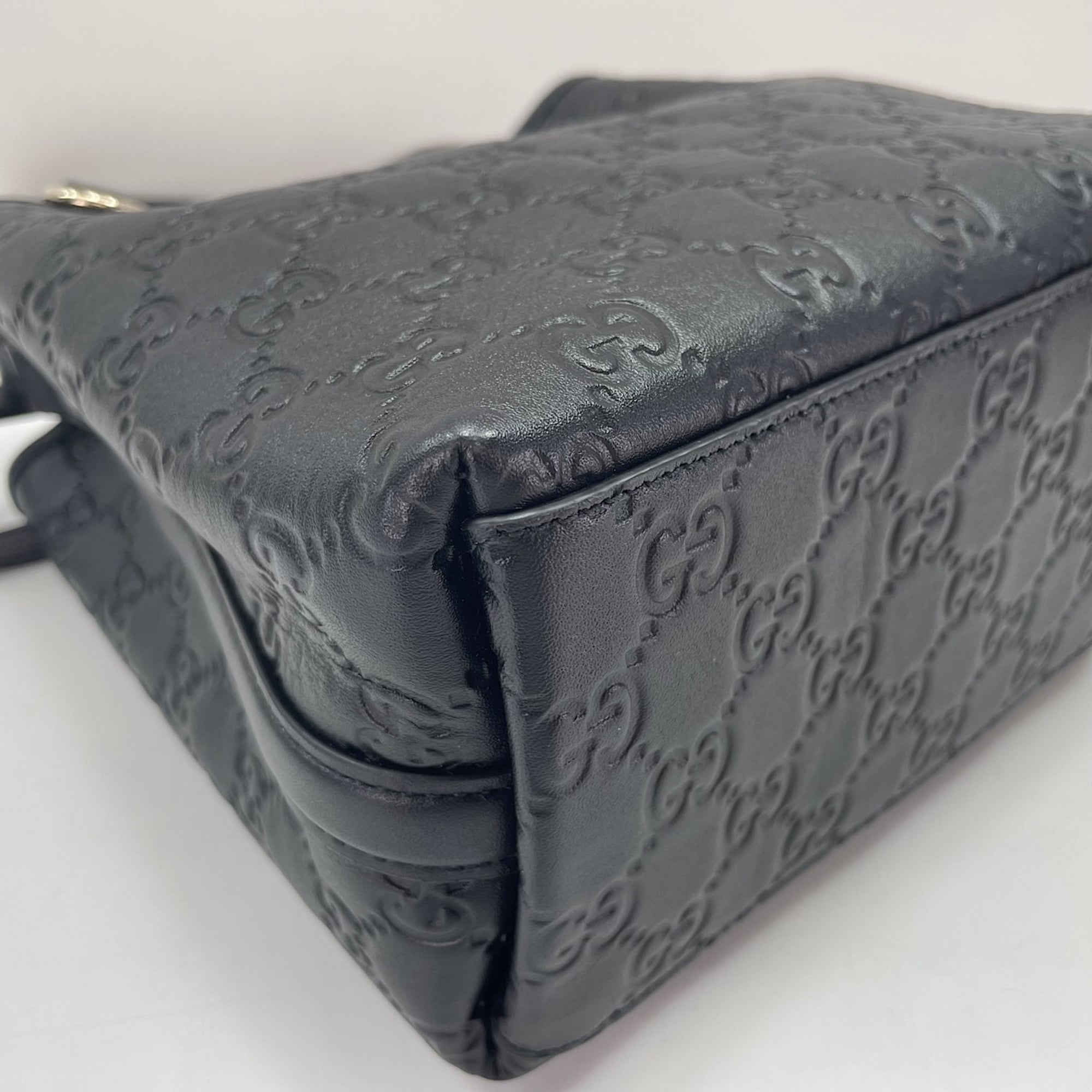 Gucci Black Shoulder Bag (Pre-Owned)