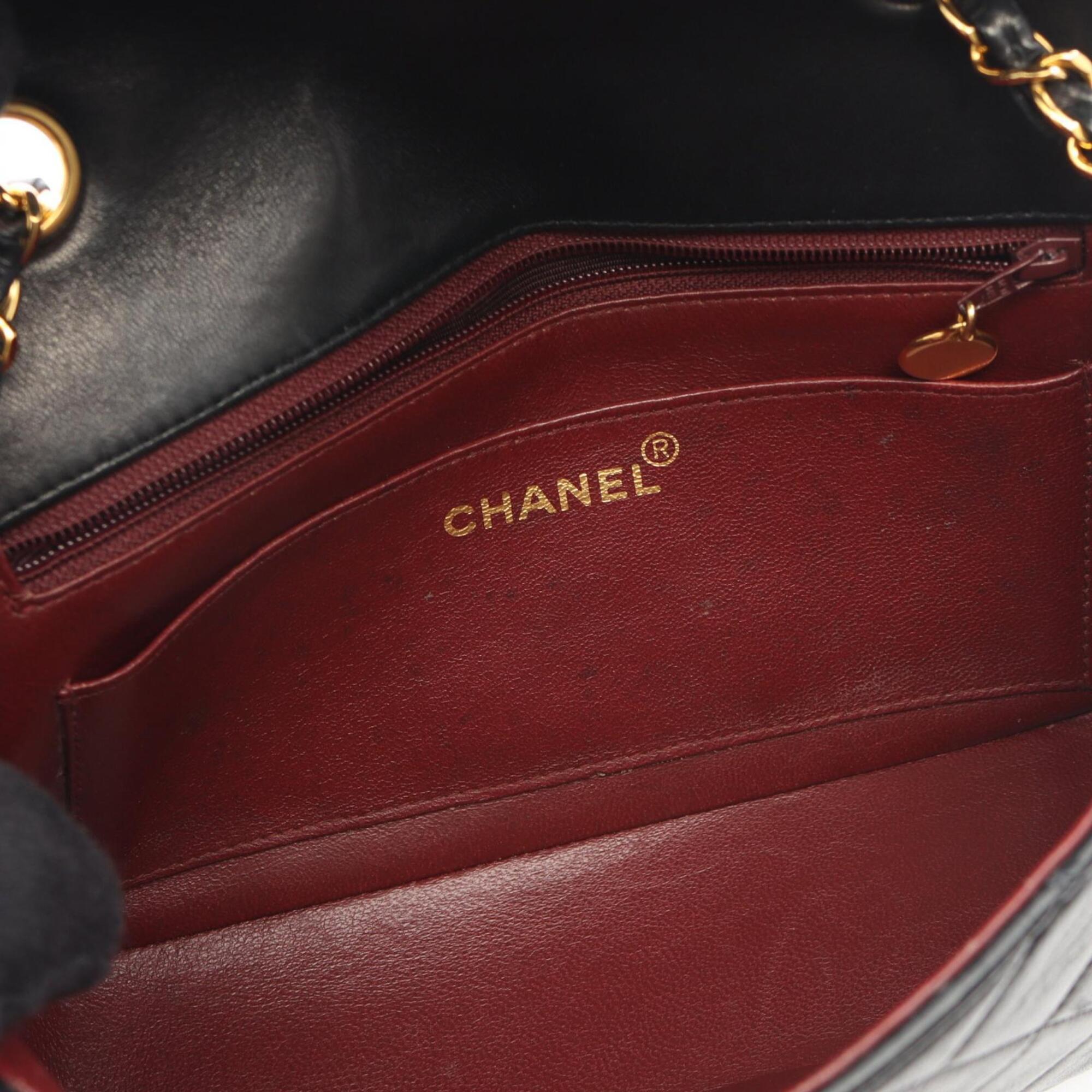 Chanel Black Handbag Shoulder Bag (Pre-Owned)