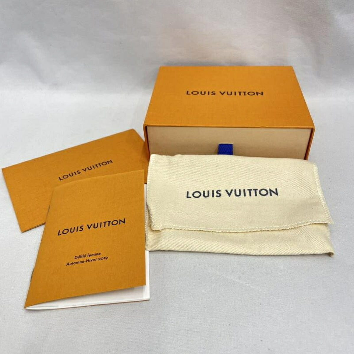 Louis Vuitton Monogram Leather Wallet (Bi-Fold) (Pre-Owned)
