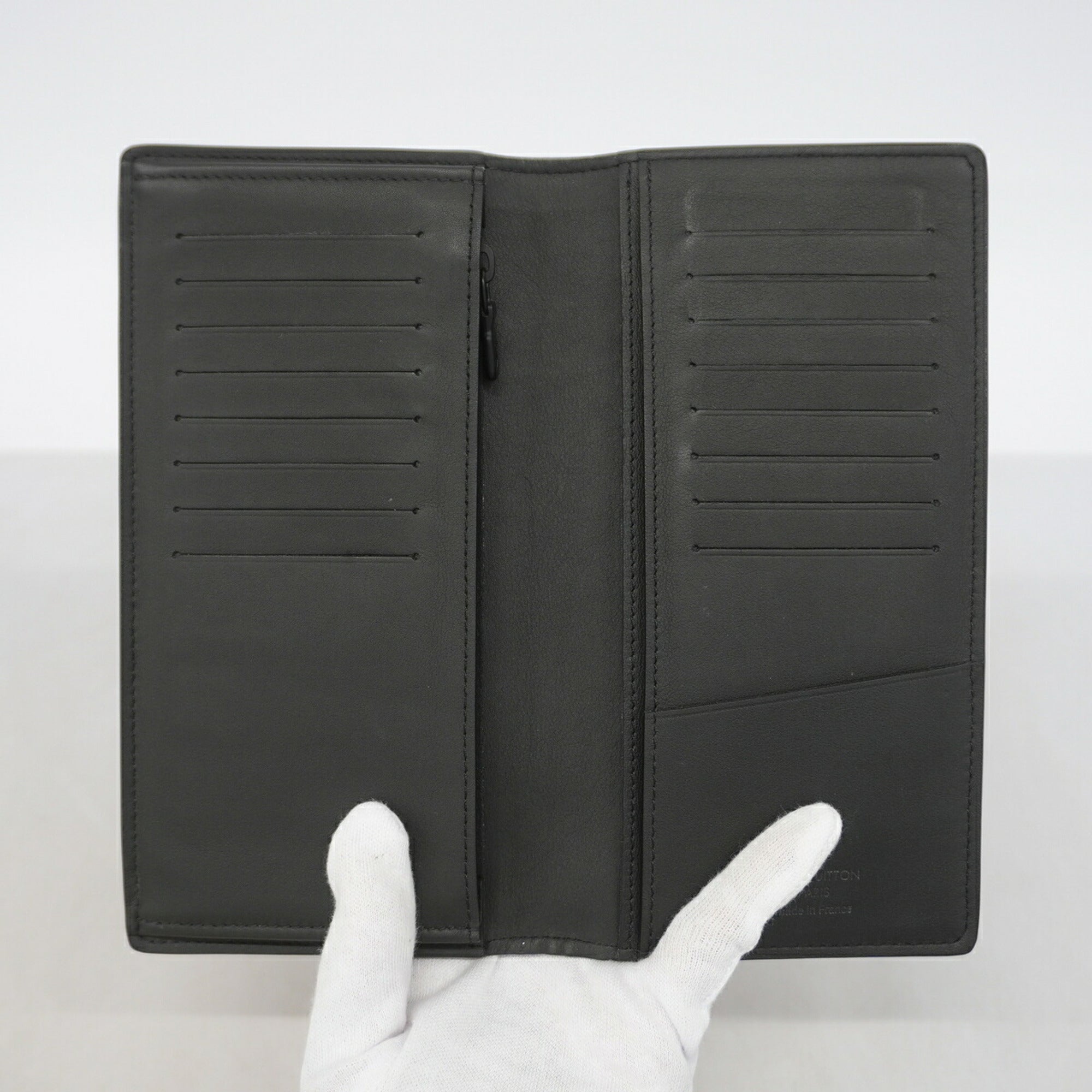 Louis Vuitton Black Long Wallet (Bi-Fold) (Pre-Owned)