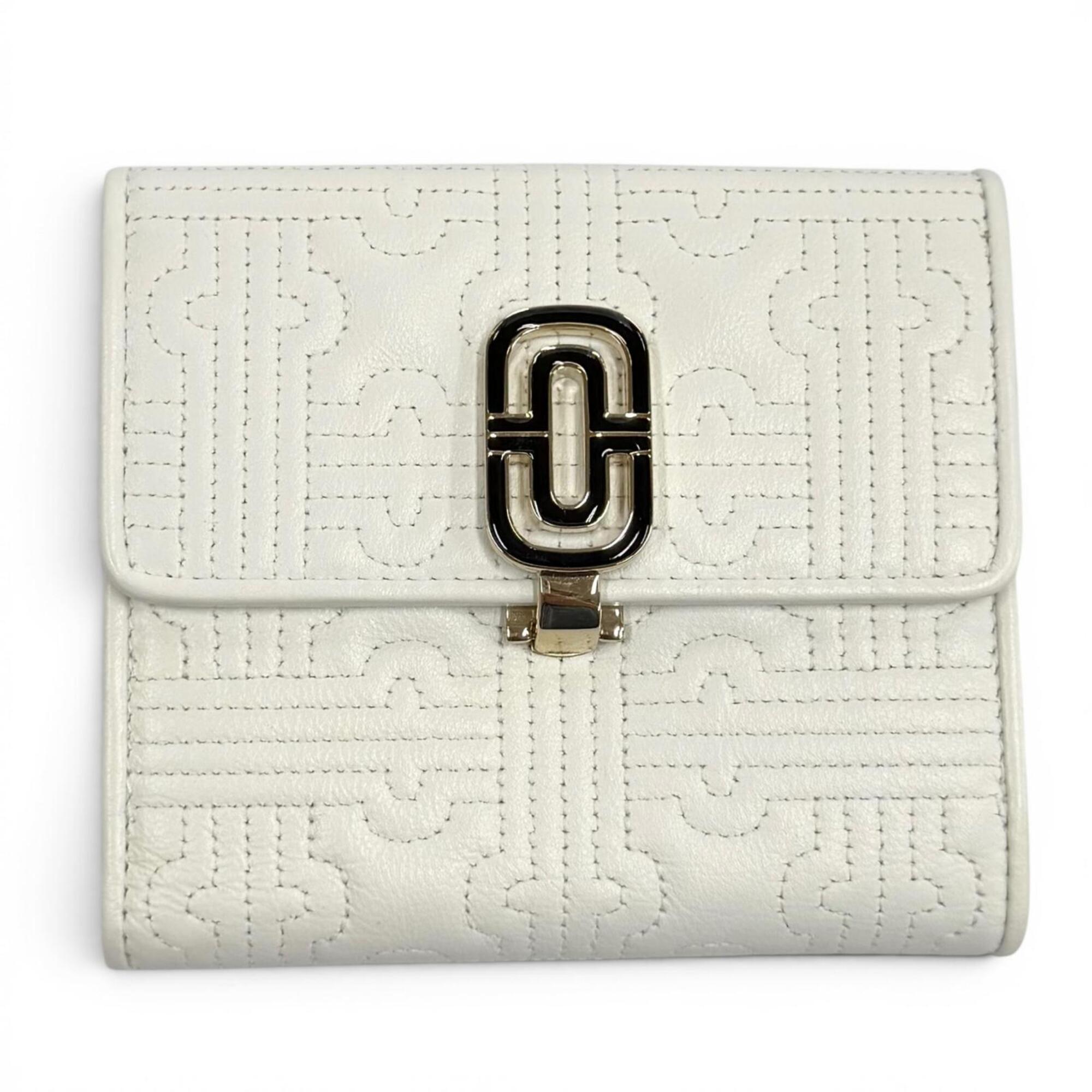 Bvlgari White Leather Wallet (Bi-Fold) (Pre-Owned)