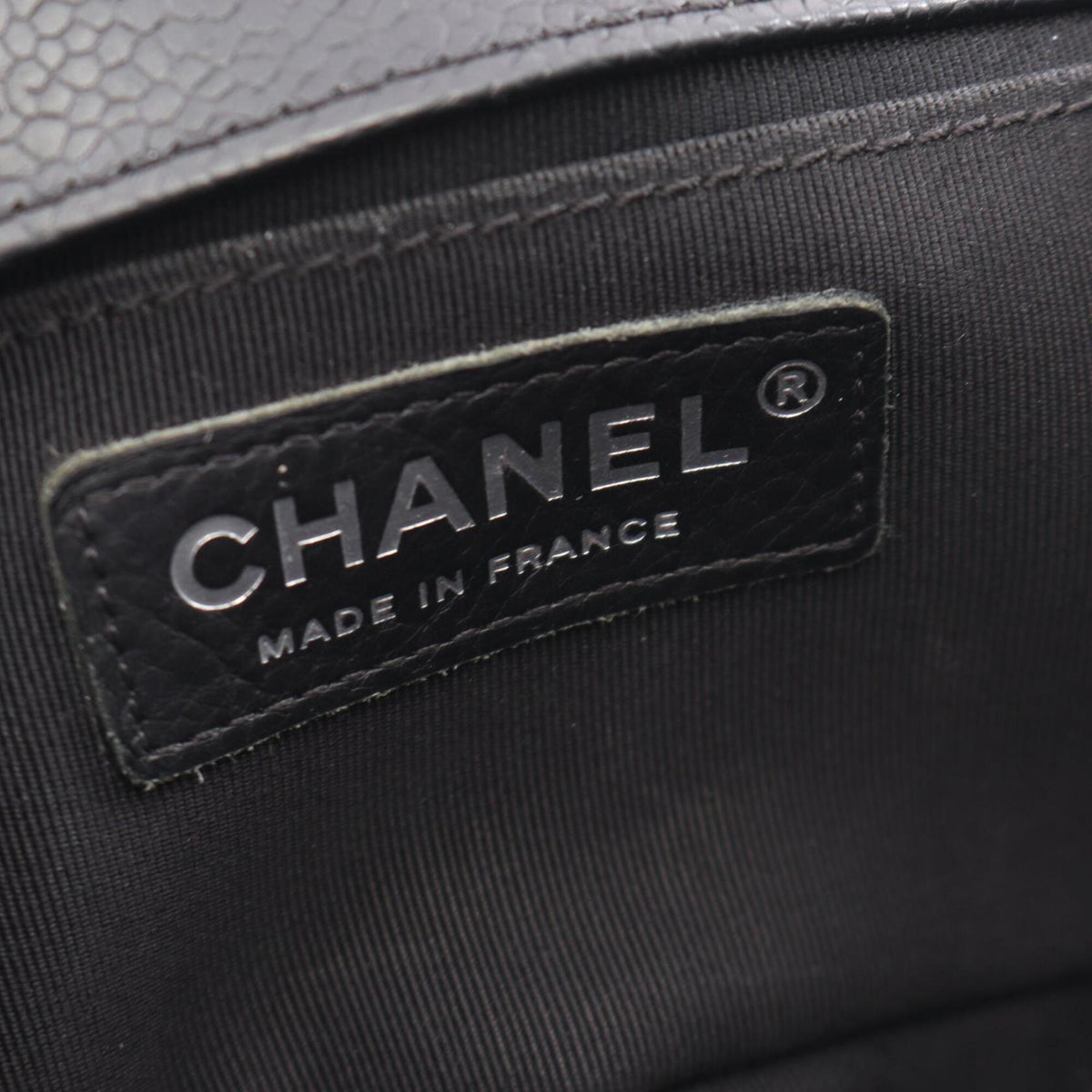 Chanel Black Grained Calfskin Handbag Shoulder Bag (Pre-Owned)