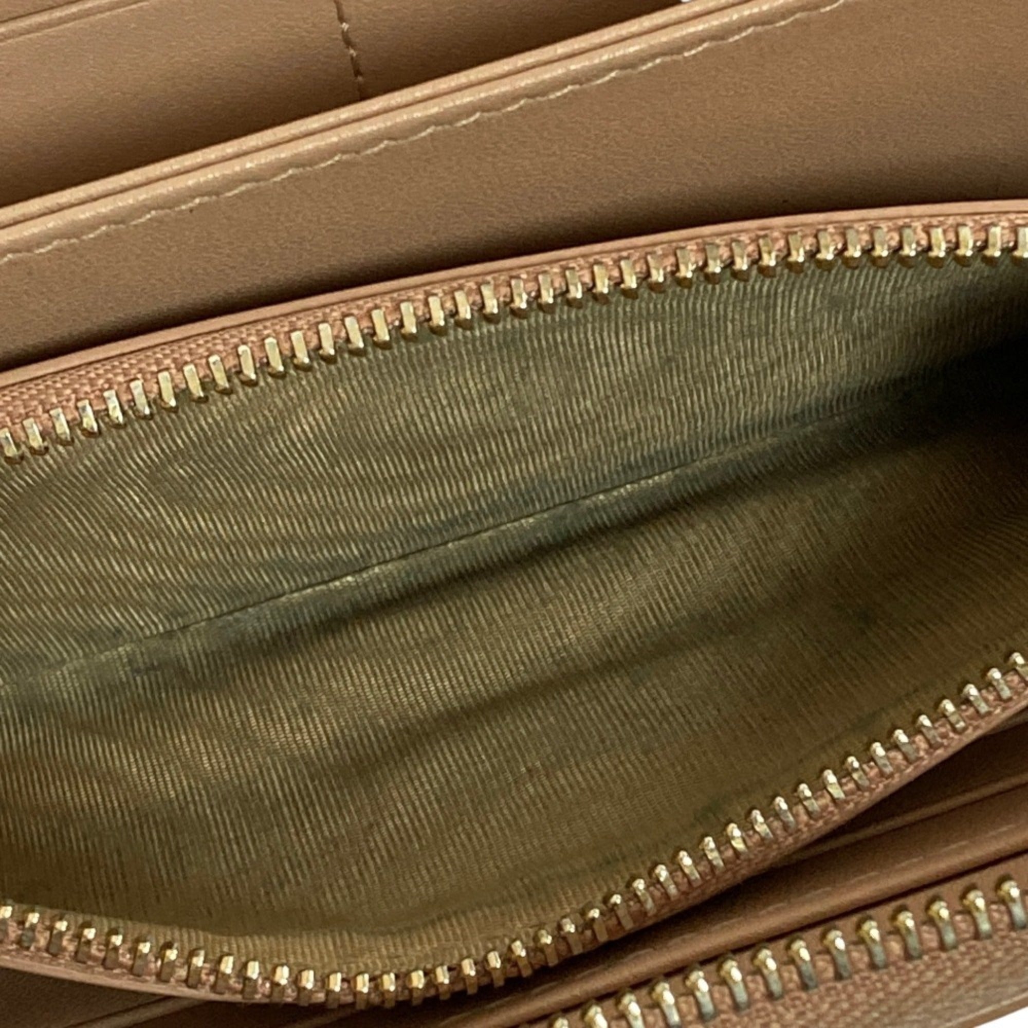 Christian Dior Beige Leather Long Wallet (Bi-Fold) (Pre-Owned)