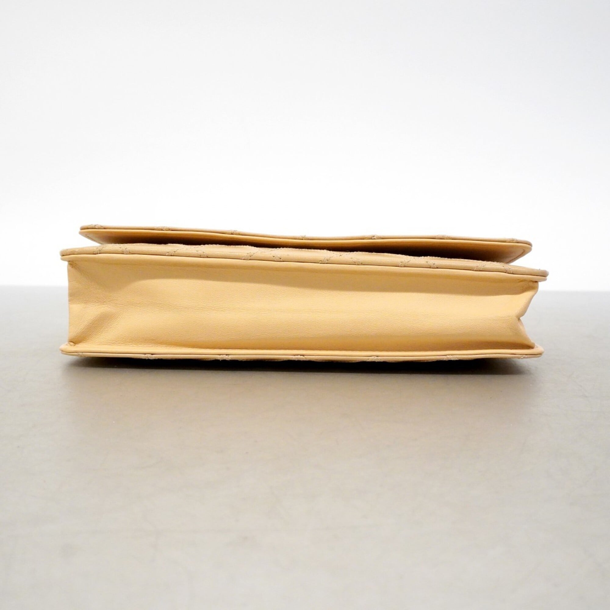 Chanel Beige Leather Chain/Shoulder Wallet (Pre-Owned)