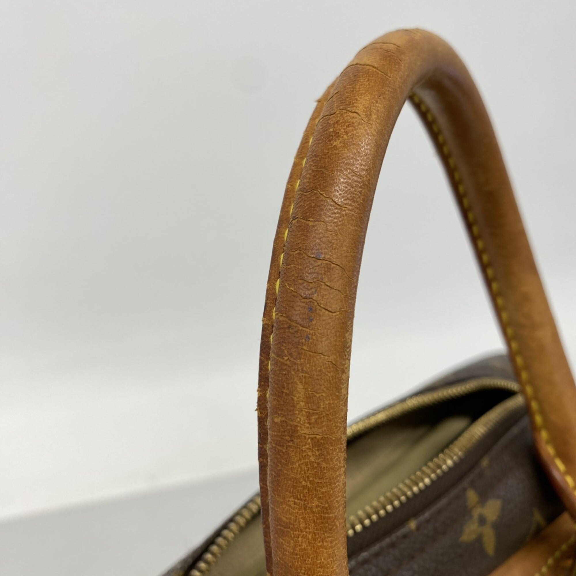 Louis Vuitton Brown Handbag (Pre-Owned)