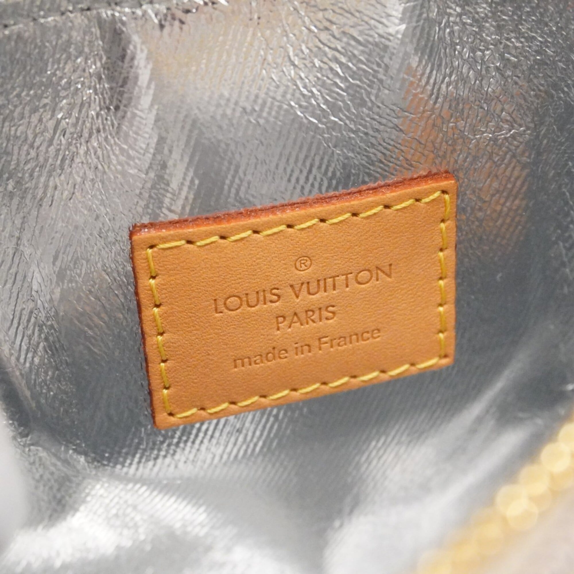 Louis Vuitton White Shoulder Bag (Pre-Owned)