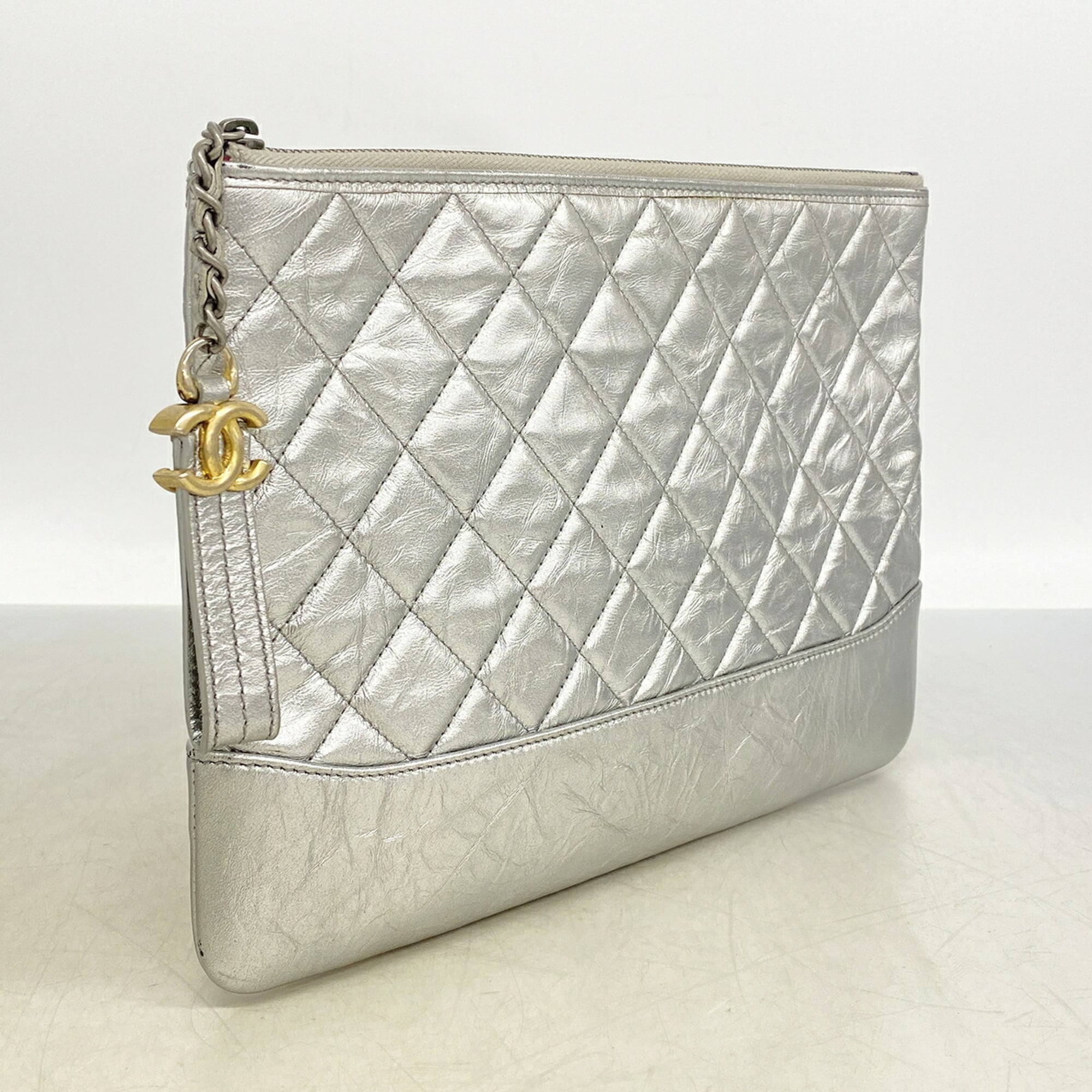 Chanel Silver Leather Clutch Bag (Pre-Owned)