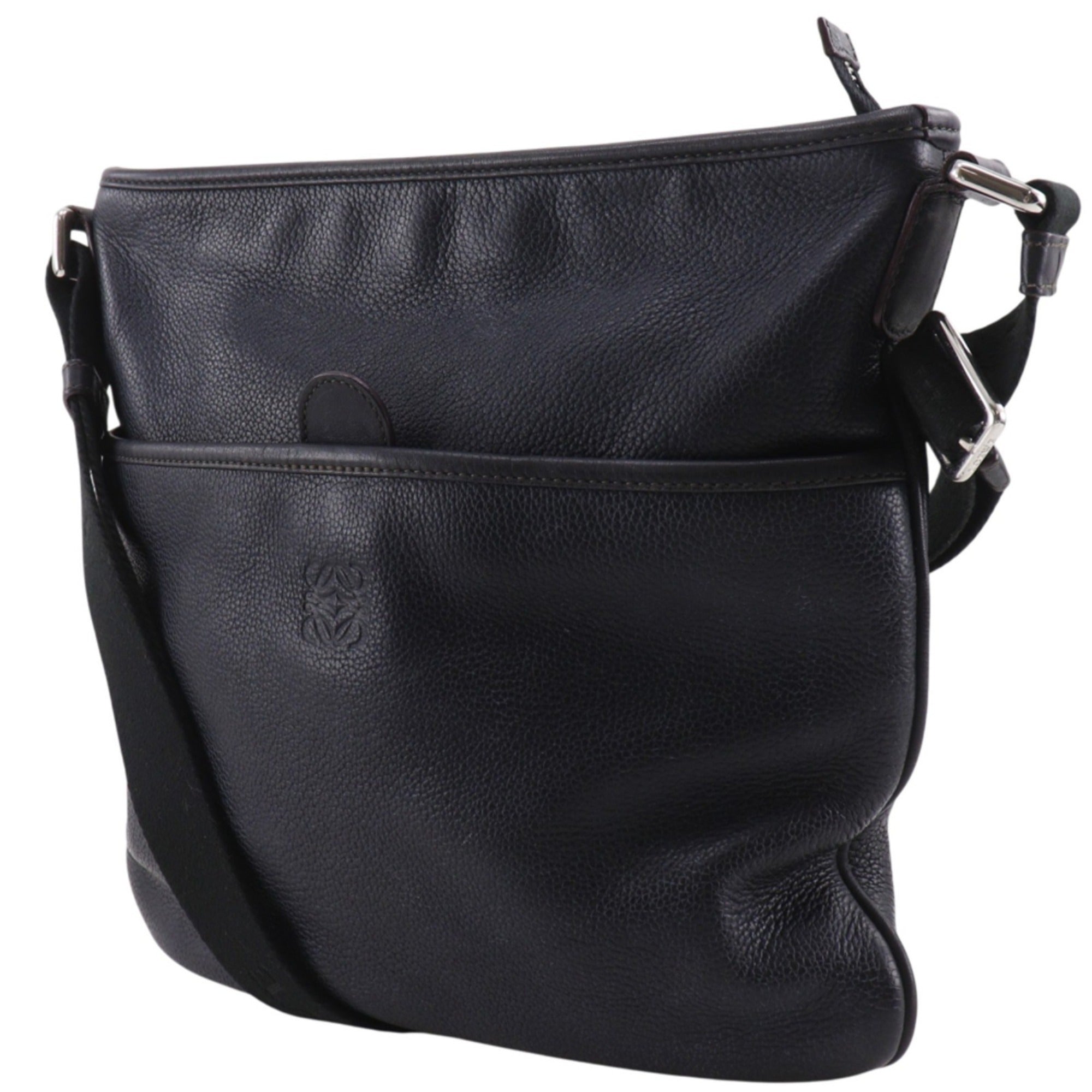 Loewe Black Leather Shoulder Bag (Pre-Owned)