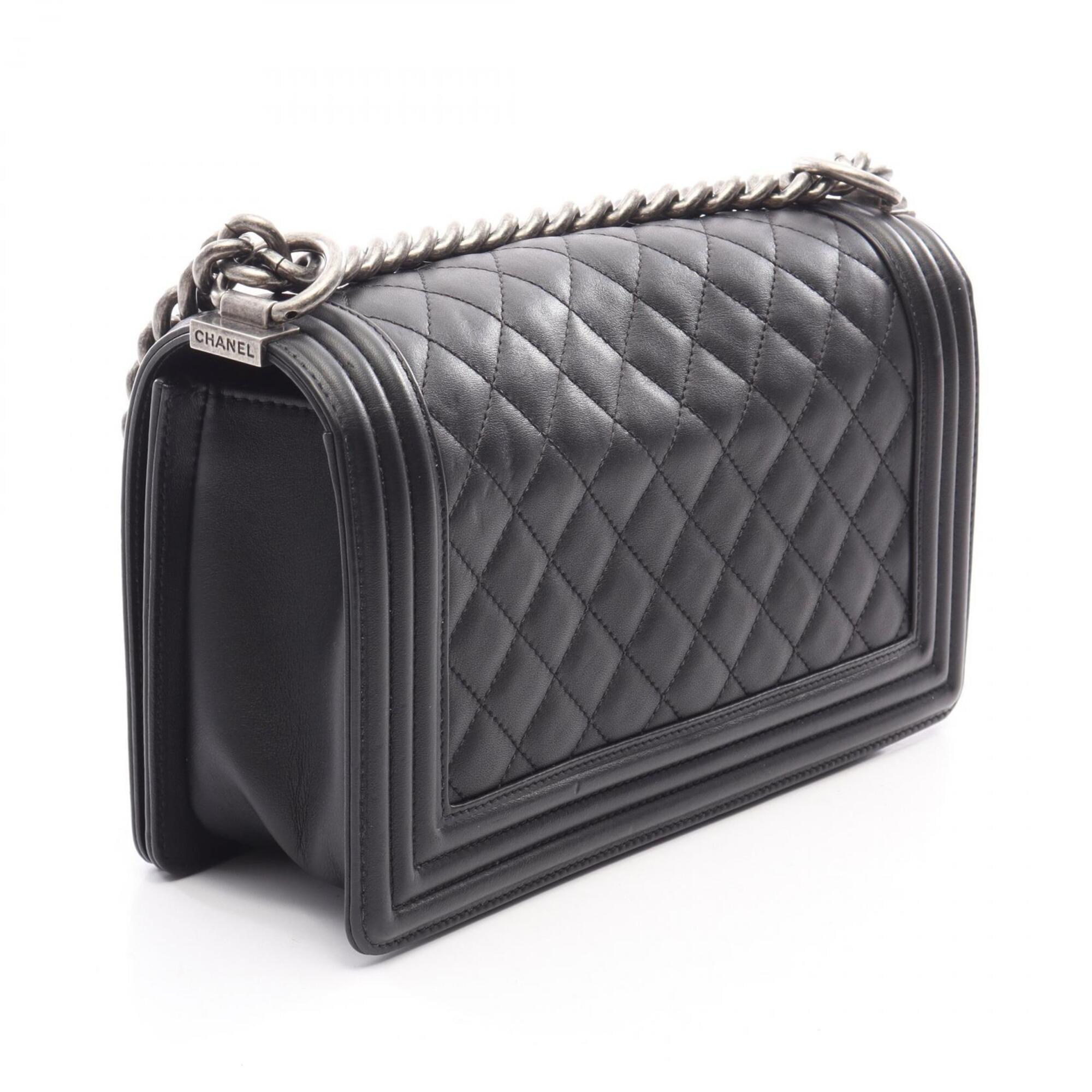 Chanel Black Leather Handbag Shoulder Bag (Pre-Owned)