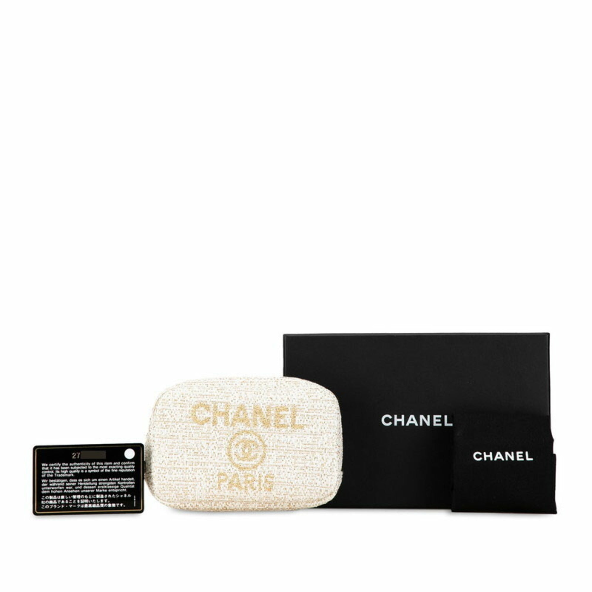 Chanel White Tweed Pouch (Pre-Owned)