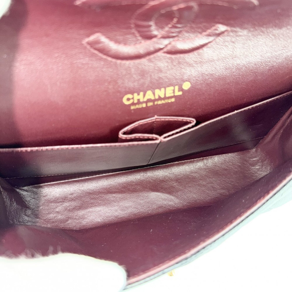 Chanel Black Grained Calfskin Shoulder Bag (Pre-Owned)