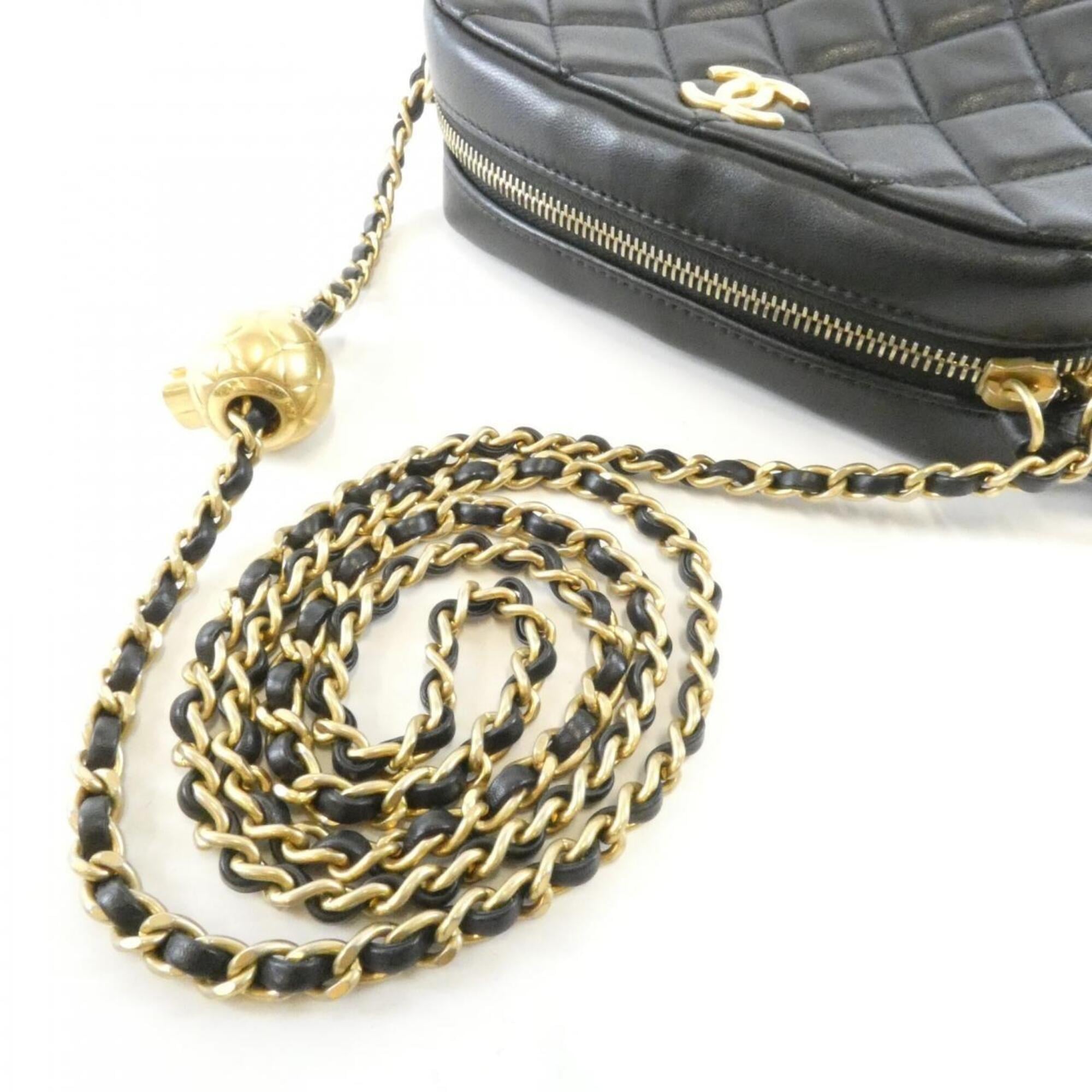 Chanel Black Leather Shoulder Bag (Pre-Owned)