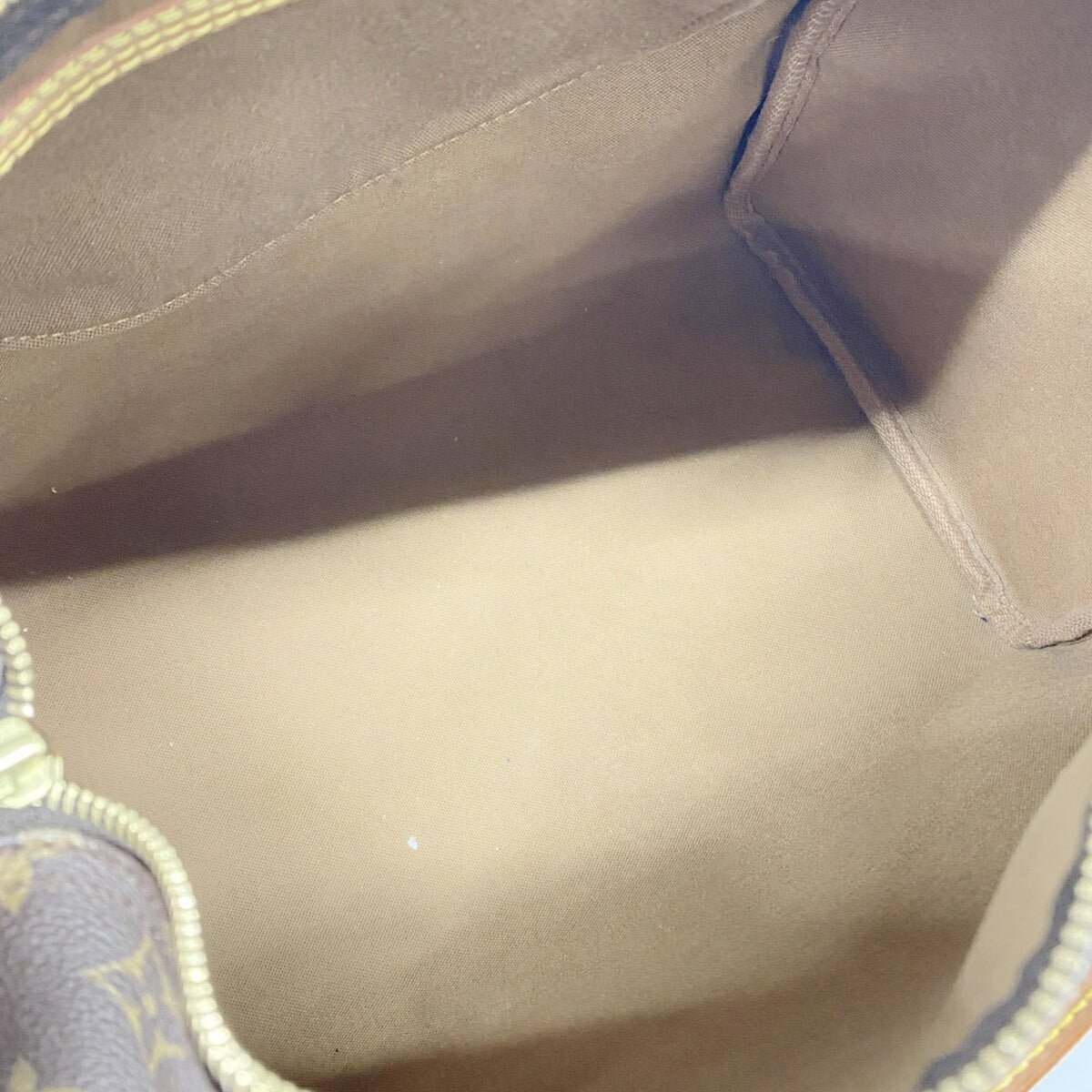 Louis Vuitton Brown Handbag (Pre-Owned)