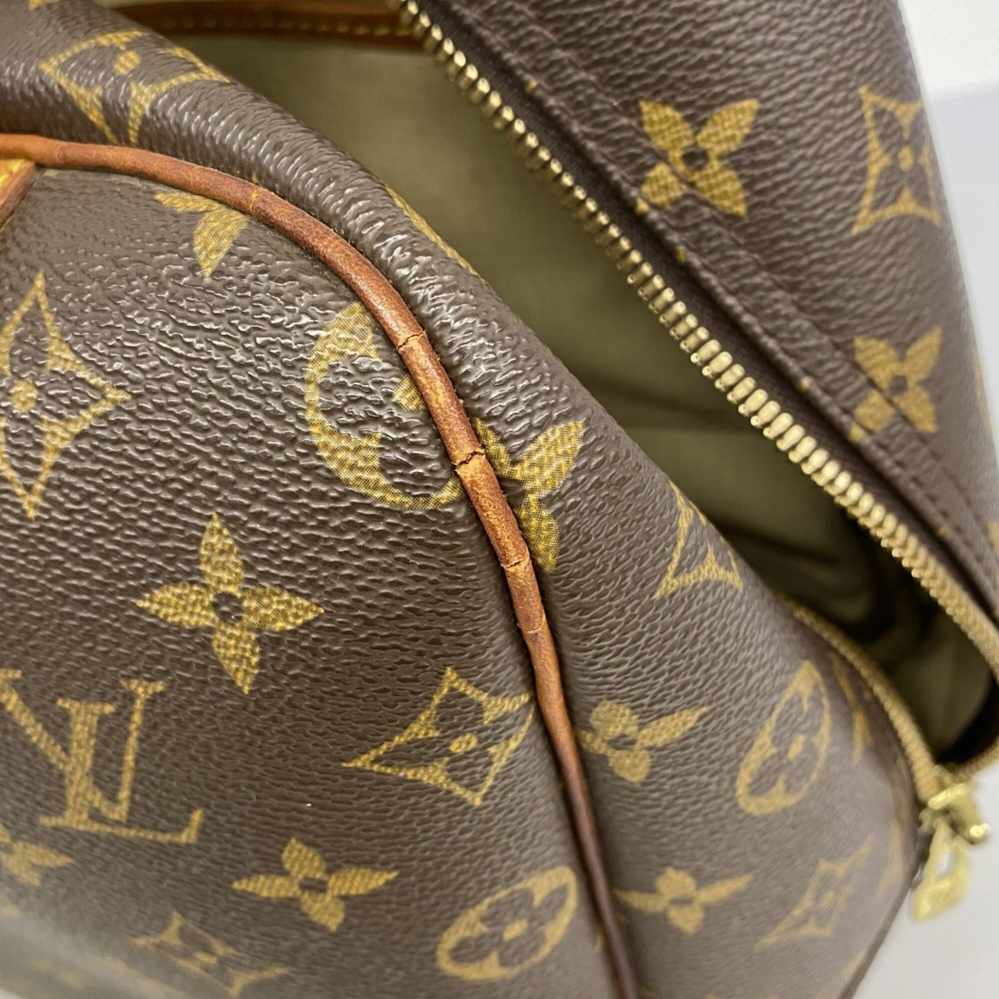 Louis Vuitton Brown Handbag (Pre-Owned)