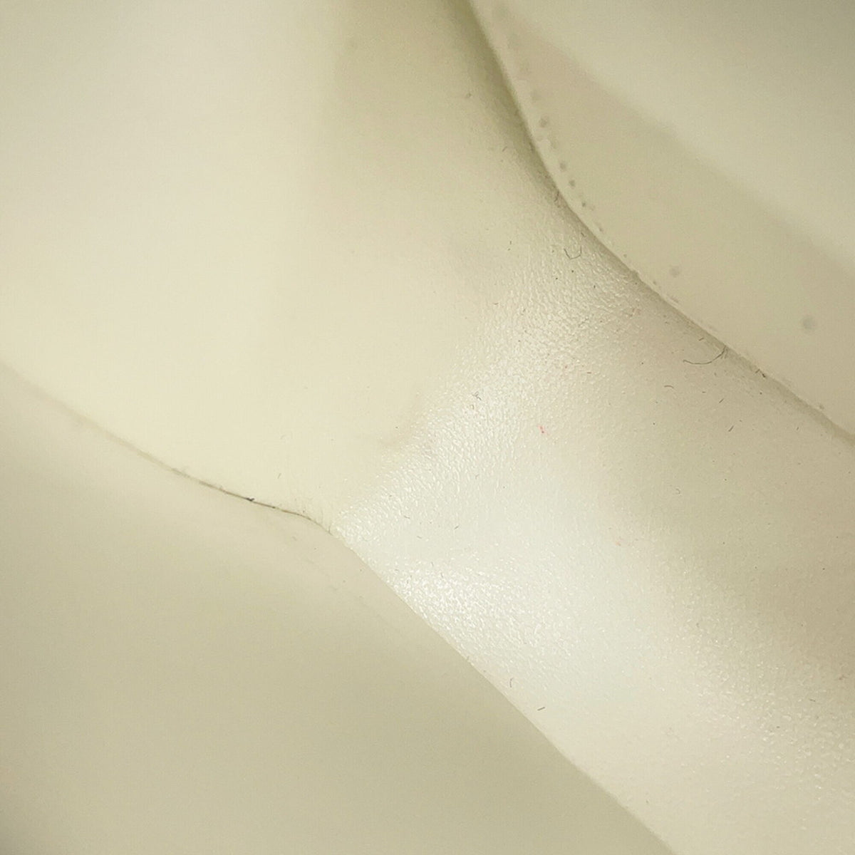 Celine White Leather Shoulder Bag (Pre-Owned)