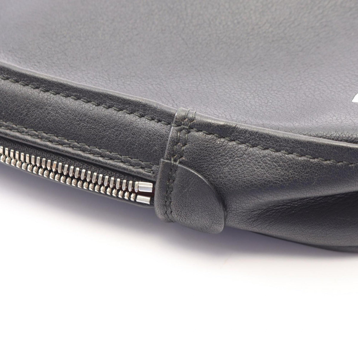 Balenciaga Black Leather Clutch Bag Handbag (Pre-Owned)