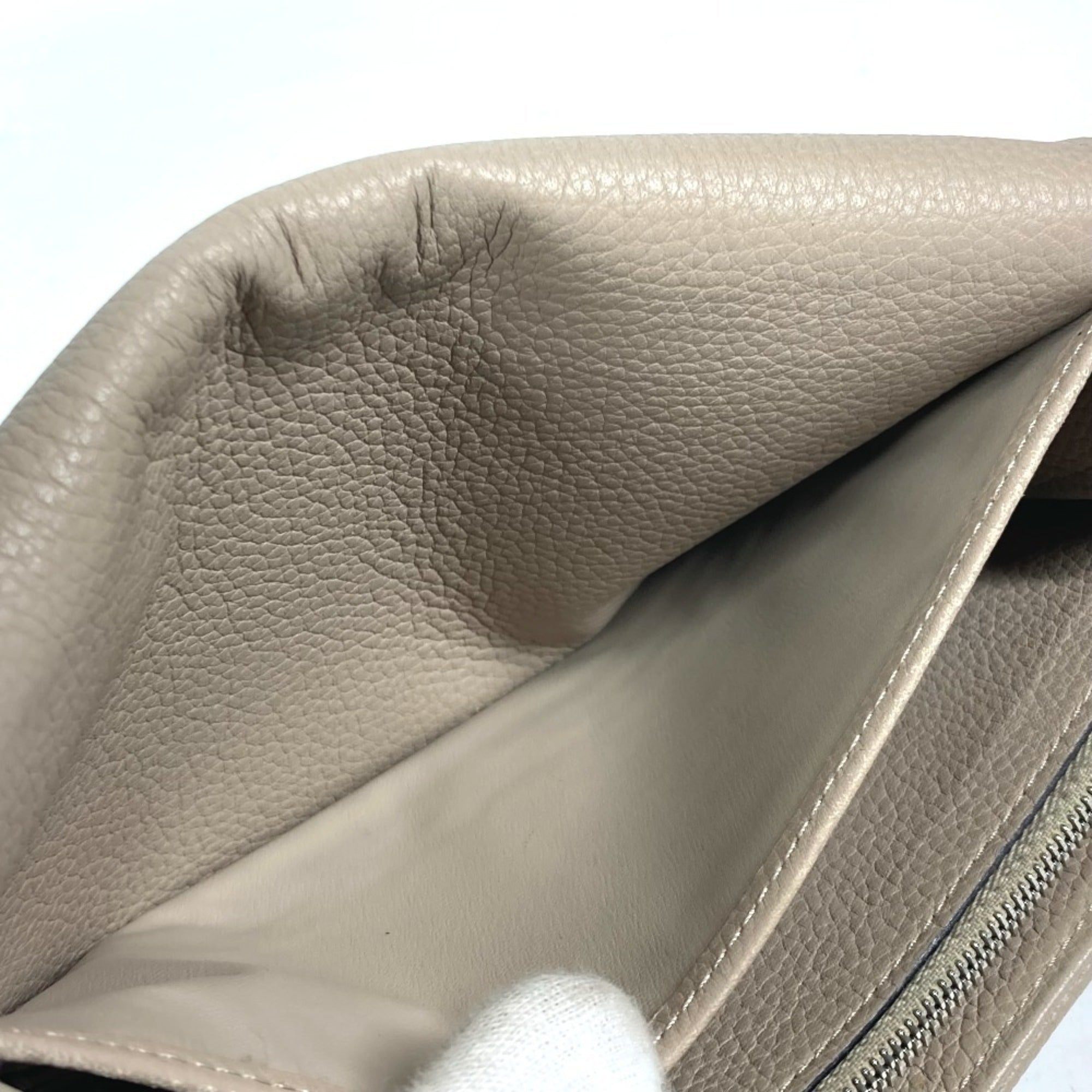 Louis Vuitton Beige Galle Mahina Leather Long Wallet (Bi-Fold) (Pre-Owned)