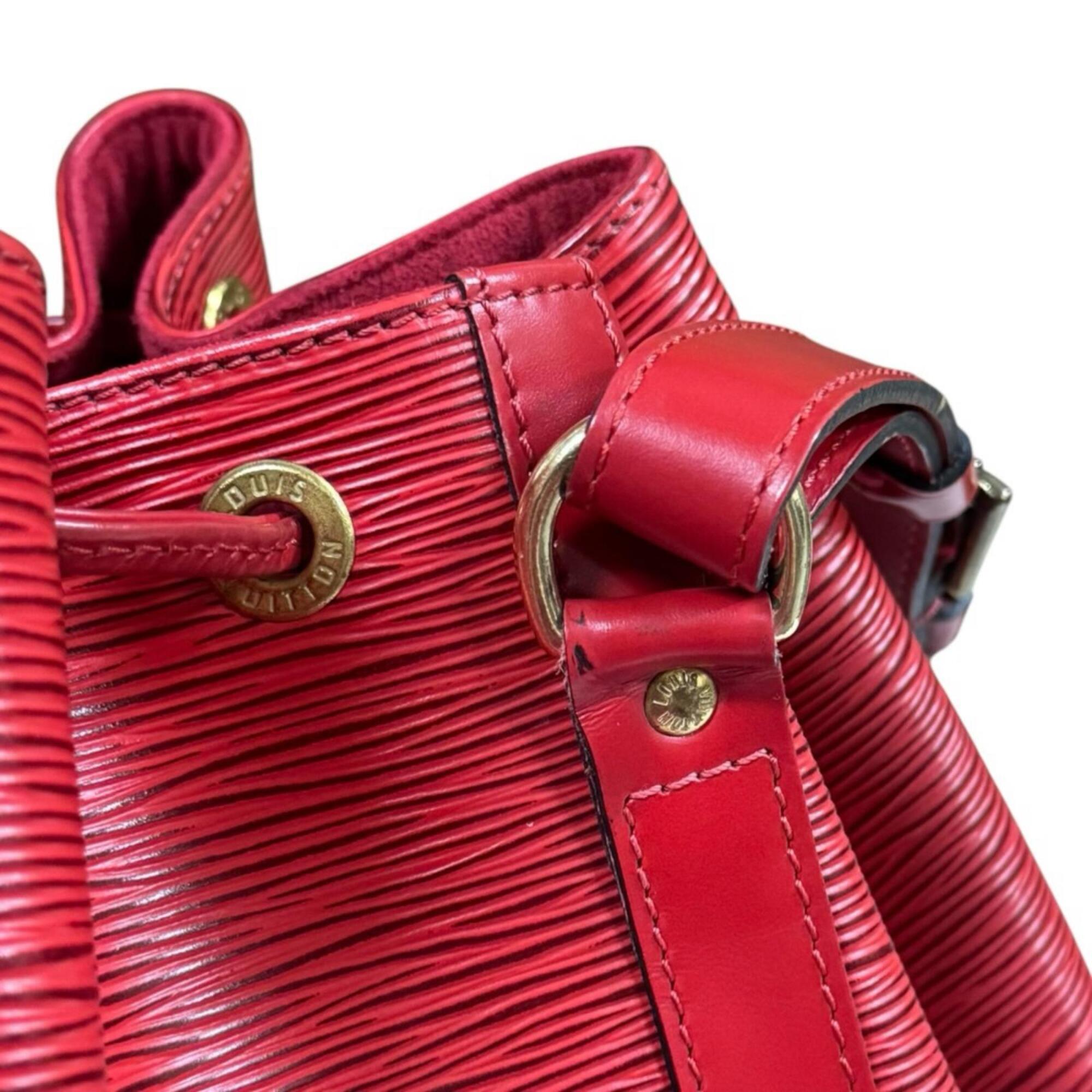 Louis Vuitton Castilian Red Red Color Epi Leather Shoulder Bag (Pre-Owned)