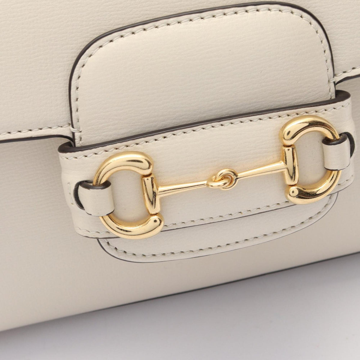 Gucci Ivory Leather Handbag (Pre-Owned)