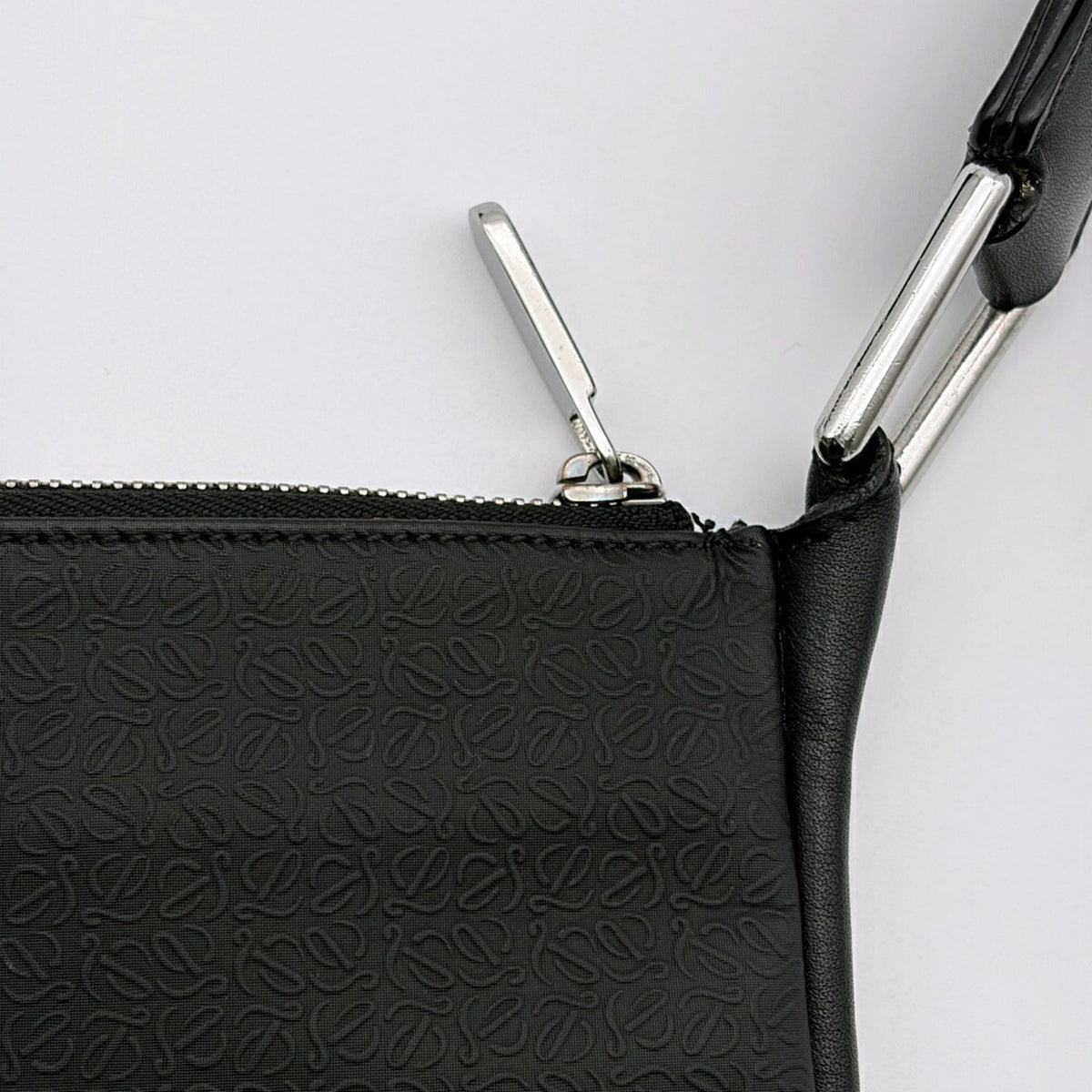 Loewe Black Pvc Leather Shoulder Bag (Pre-Owned)