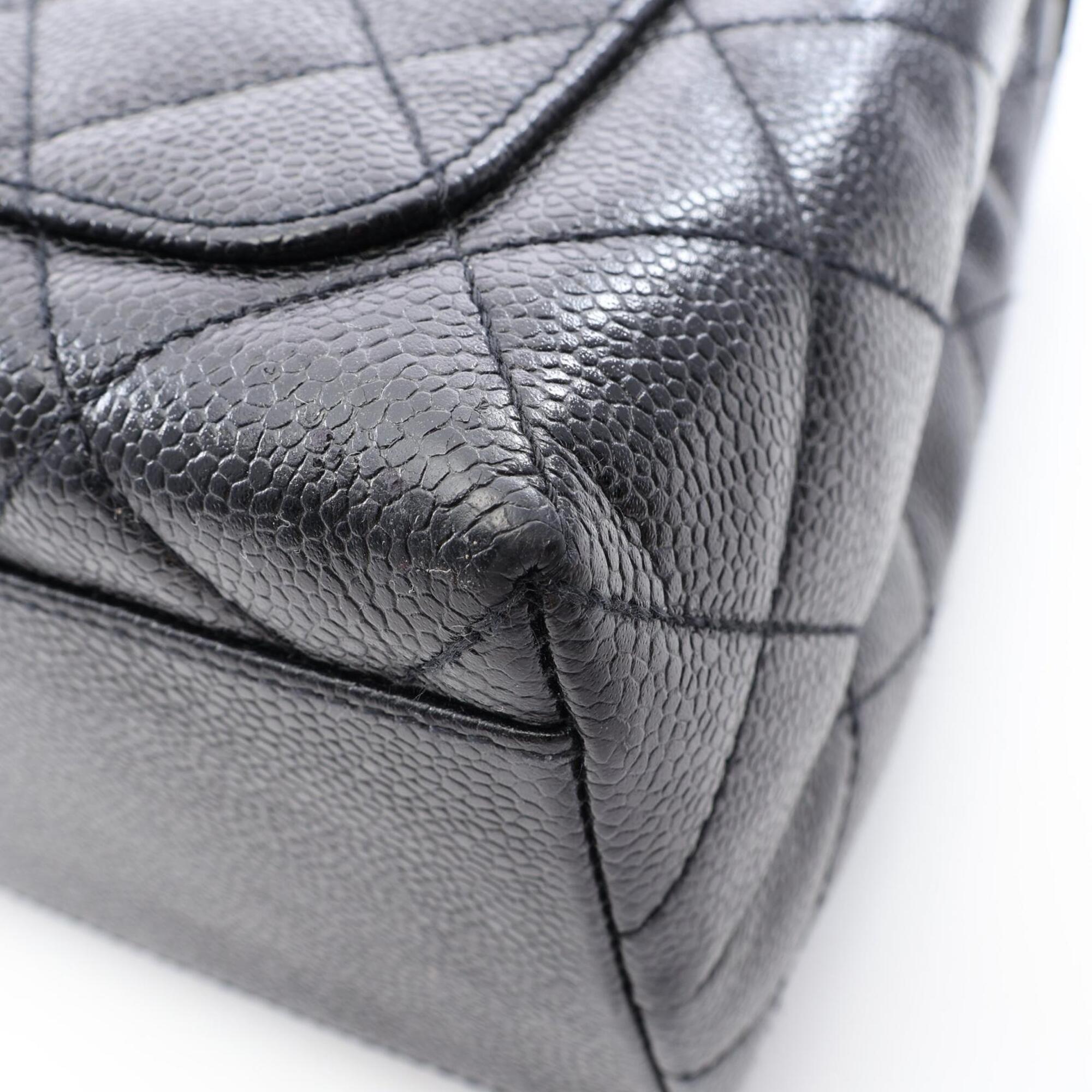 Chanel Black Grained Calfskin Handbag (Pre-Owned)