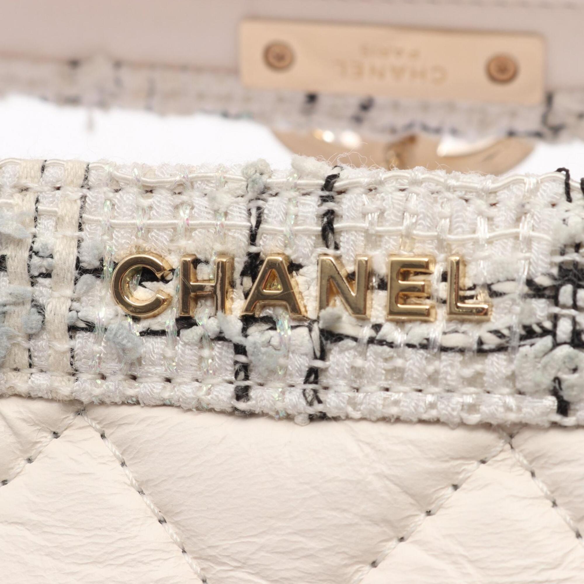 Chanel Black White Leather Handbag Shoulder Bag (Pre-Owned)