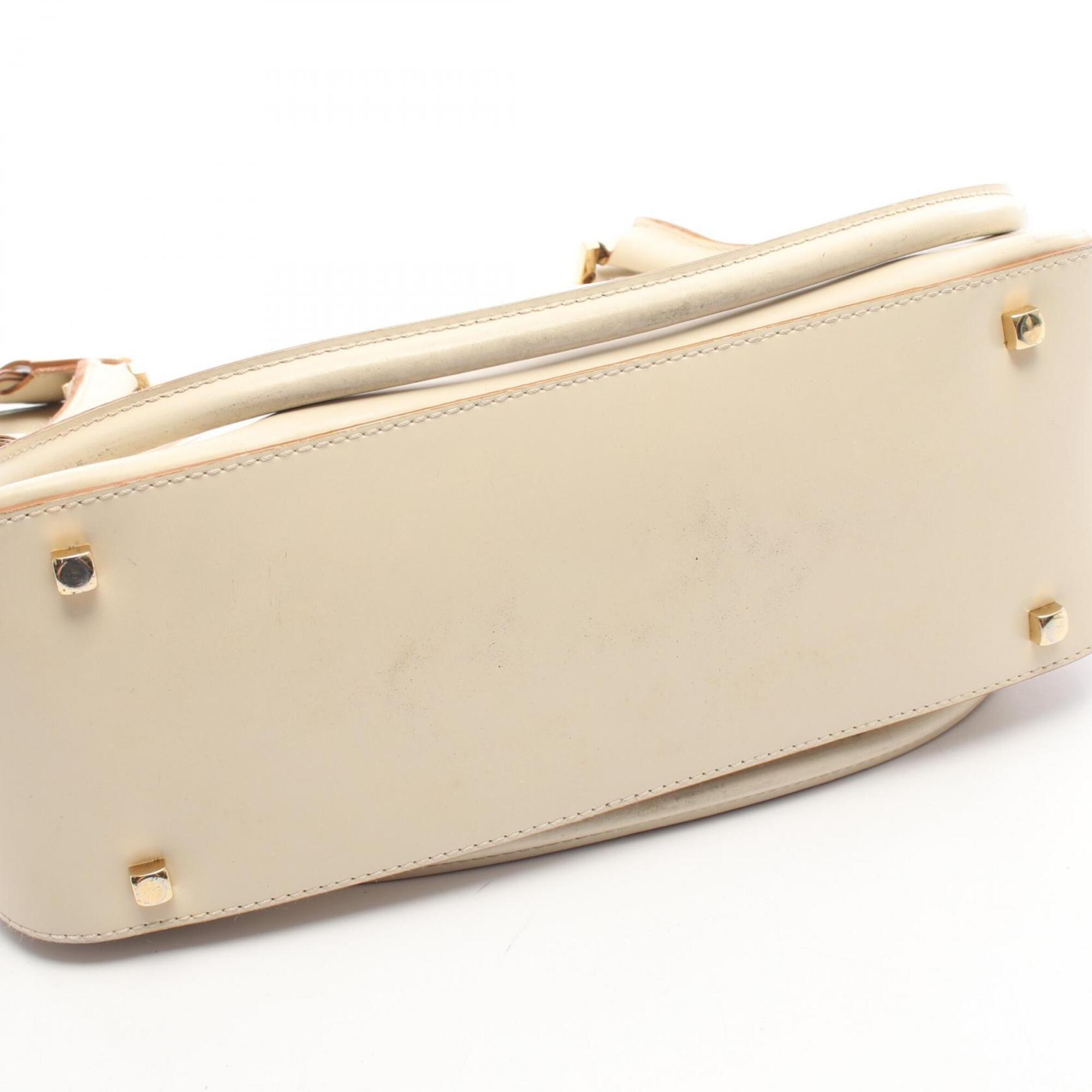 Salvatore Ferragamo Ivory Leather Handbag (Pre-Owned)