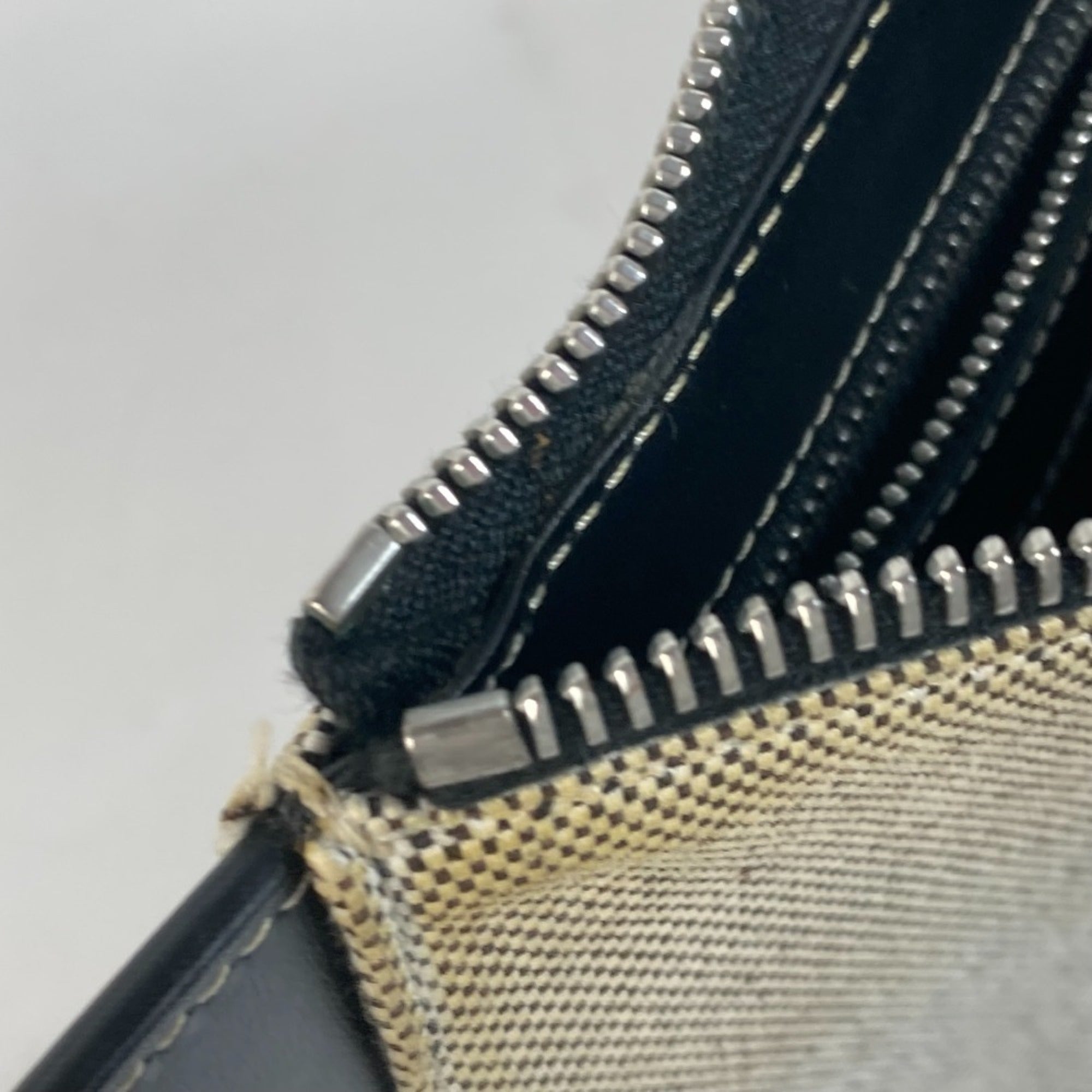 Burberry Black Gray Canvas Leather Clutch Bag Handbag (Pre-Owned)
