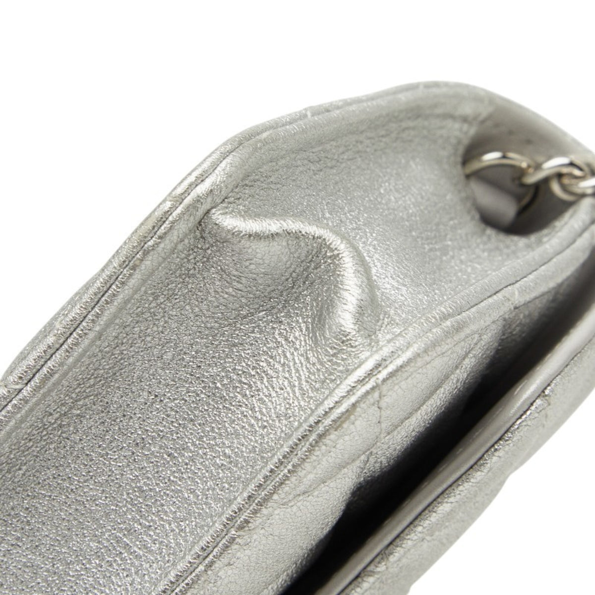 Chanel Silver Leather Pochette Shoulder Bag (Pre-Owned)