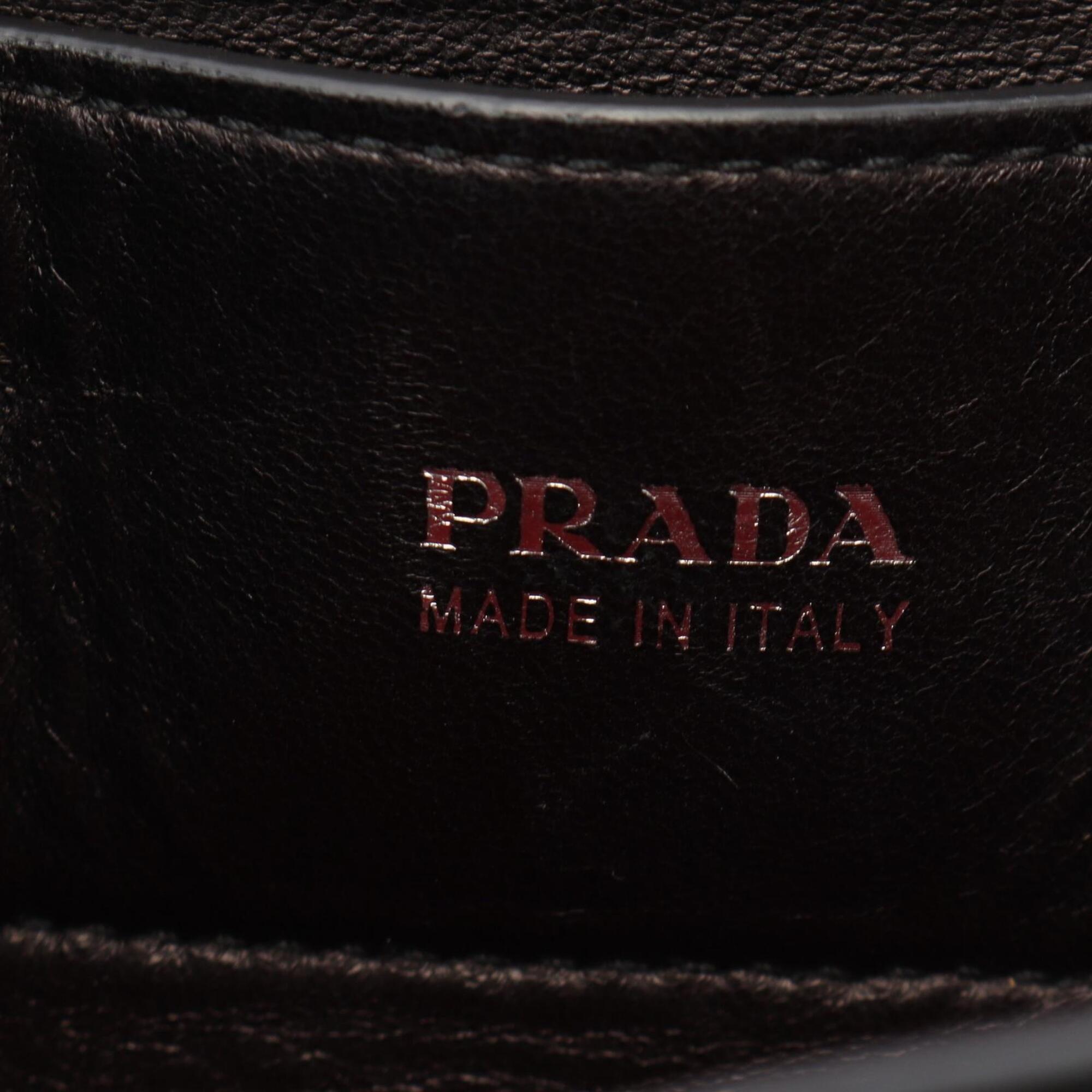 Prada Red Color Saffiano Triangle Handbag Shoulder Bag (Pre-Owned)