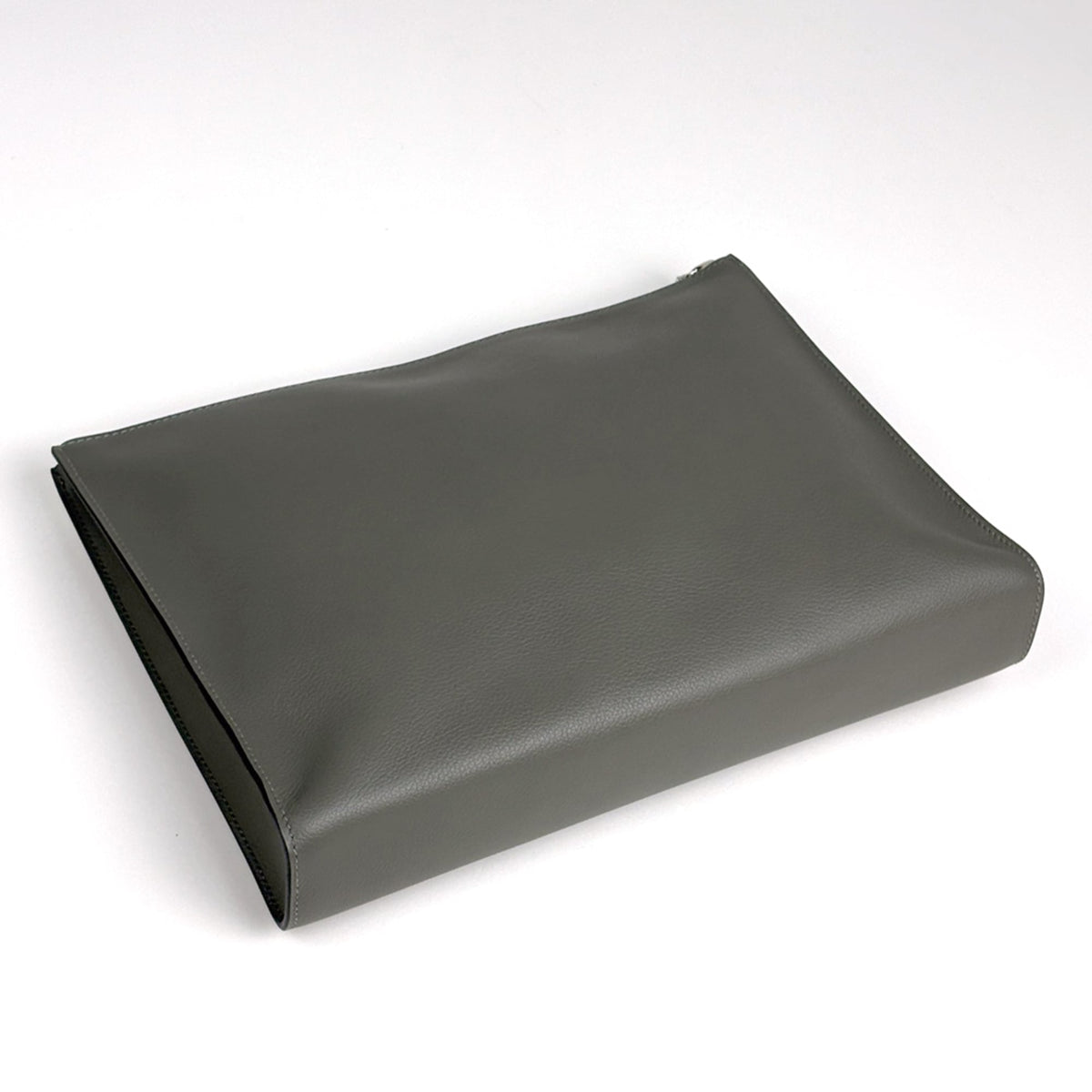 Hermes Gray Evercalf Leather Clutch Bag (Pre-Owned)