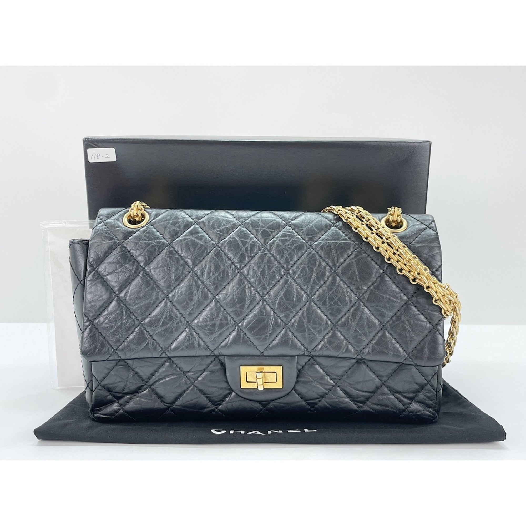 Chanel Black Shoulder Bag (Pre-Owned)