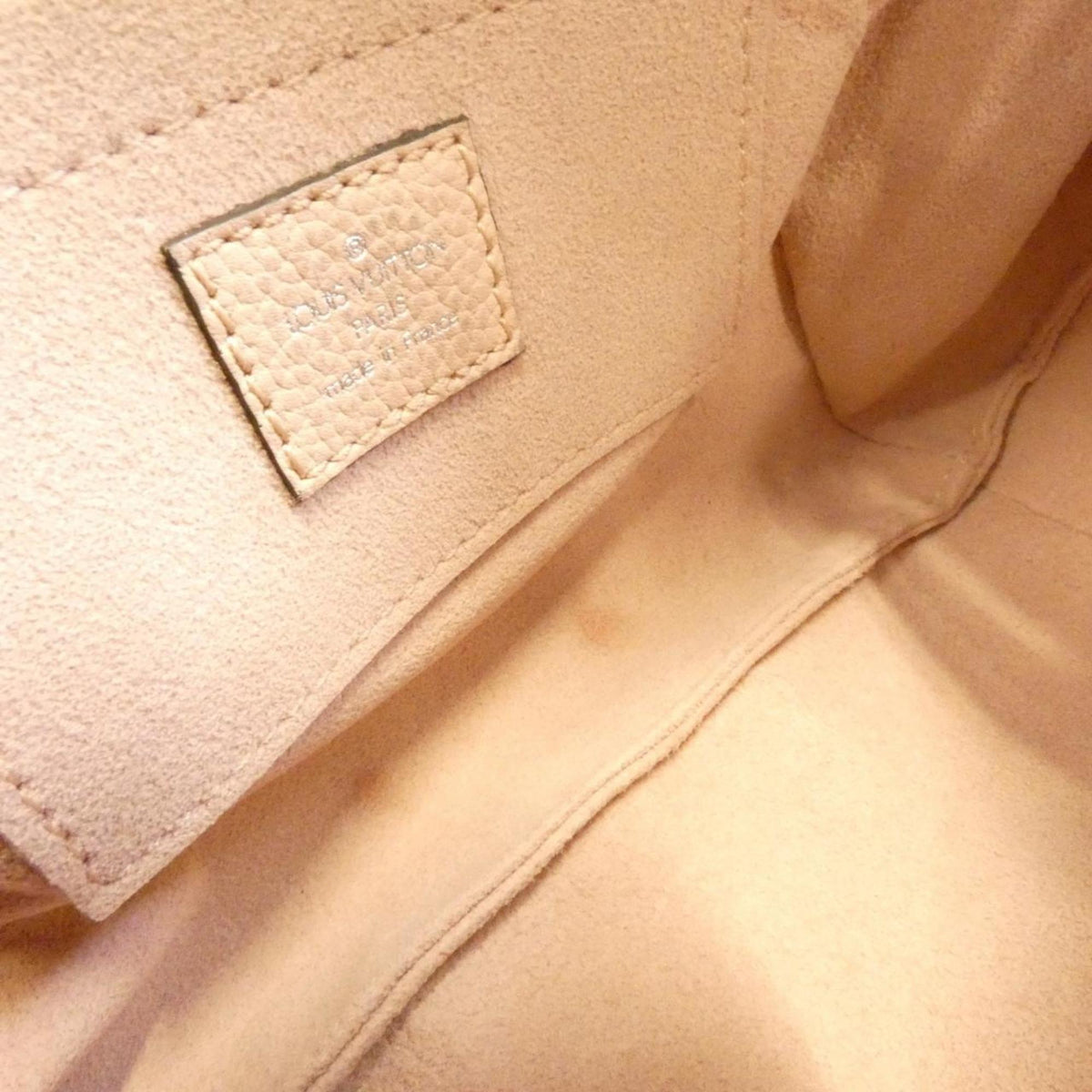Louis Vuitton Magnolia Leather Shoulder Bag (Pre-Owned)