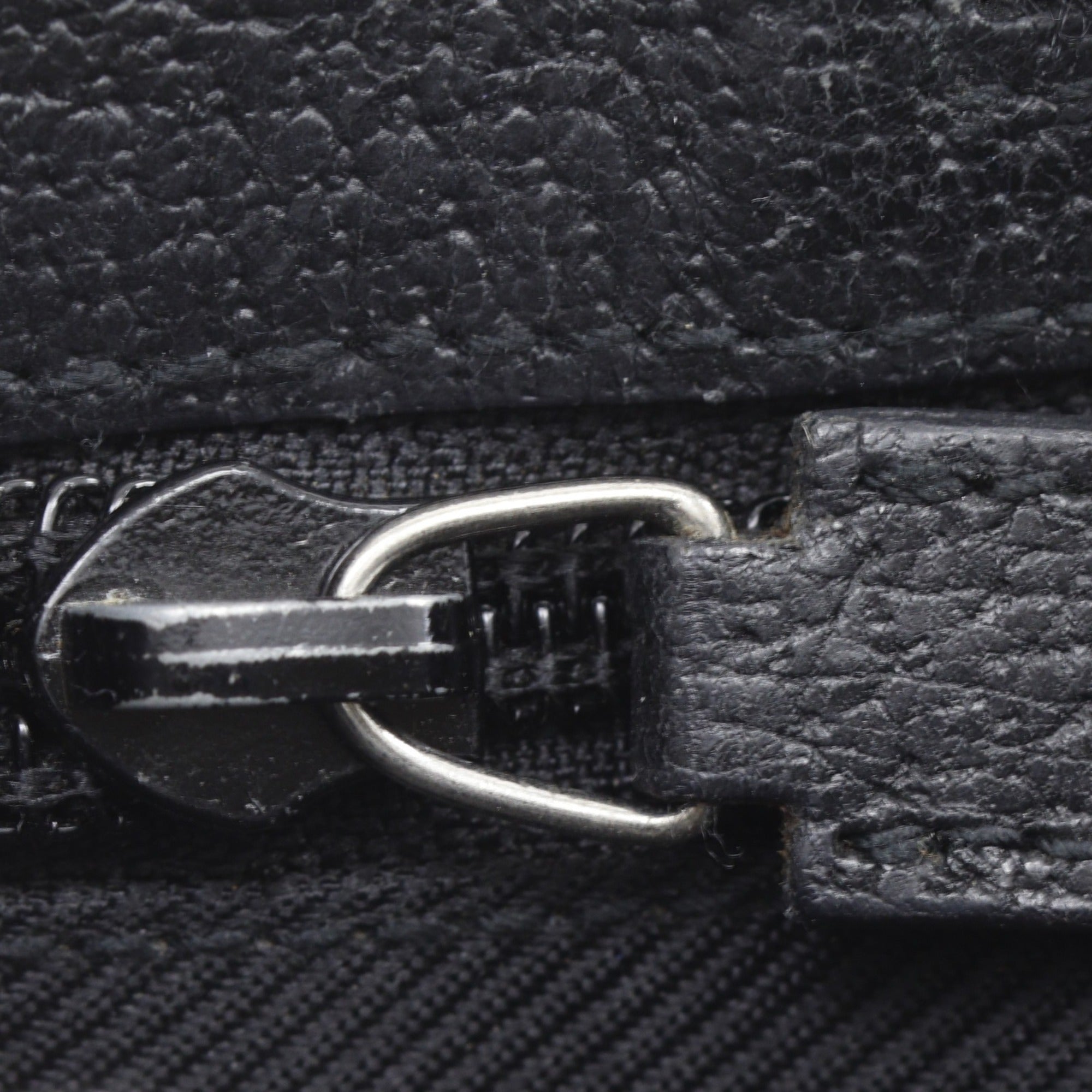 Gucci Gg Canvas Black Gg Canvas Shoulder Bag (Pre-Owned)
