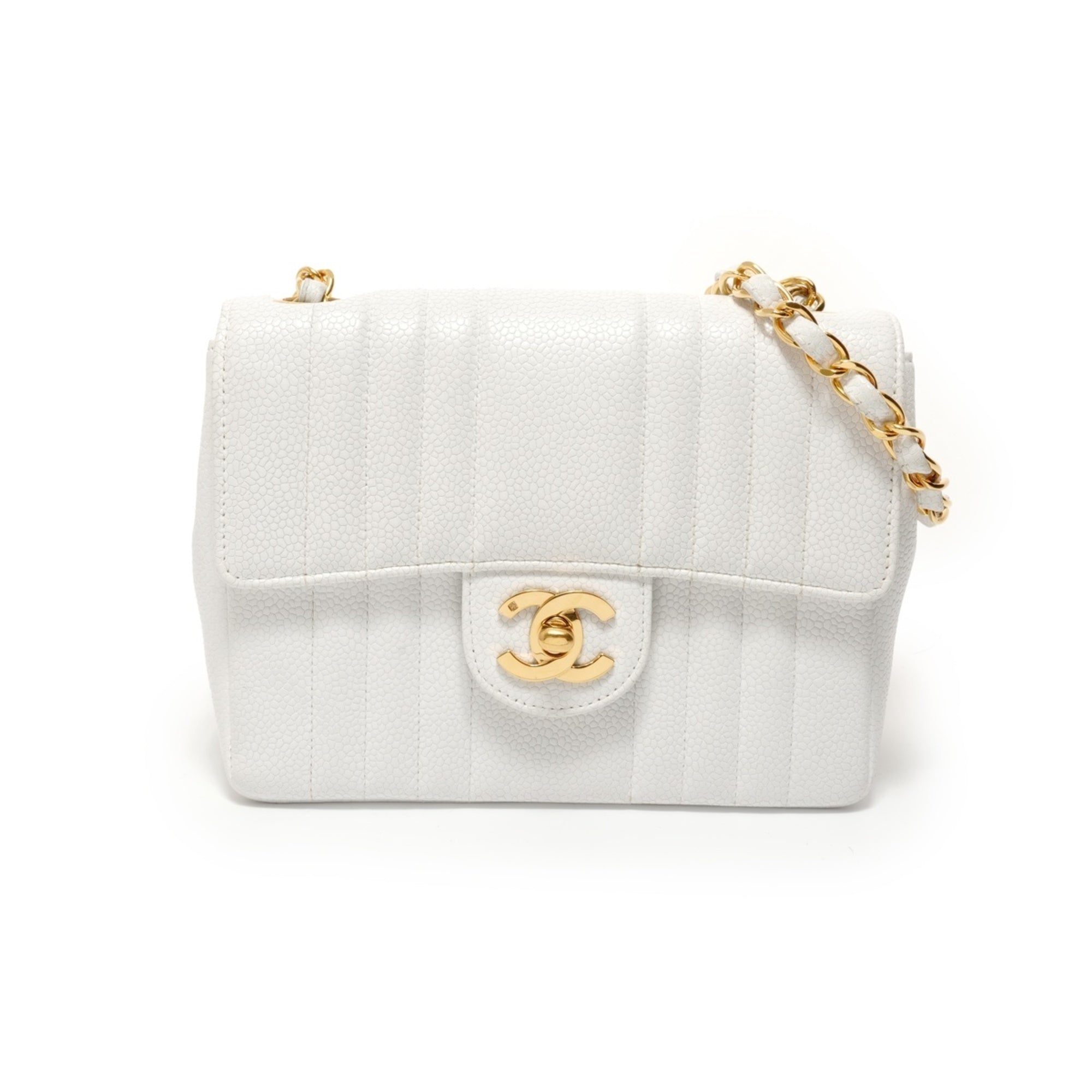 Chanel White Grained Calfskin Shoulder Bag (Pre-Owned)