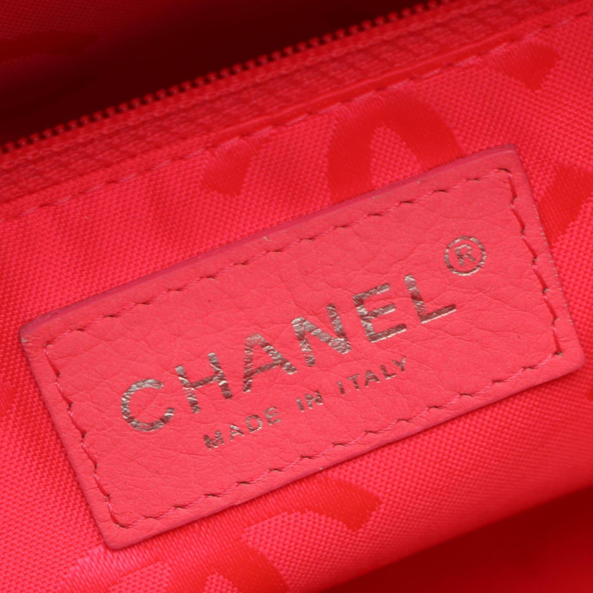 Chanel Black Leather Patent Leather Handbag Tote Bag (Pre-Owned)