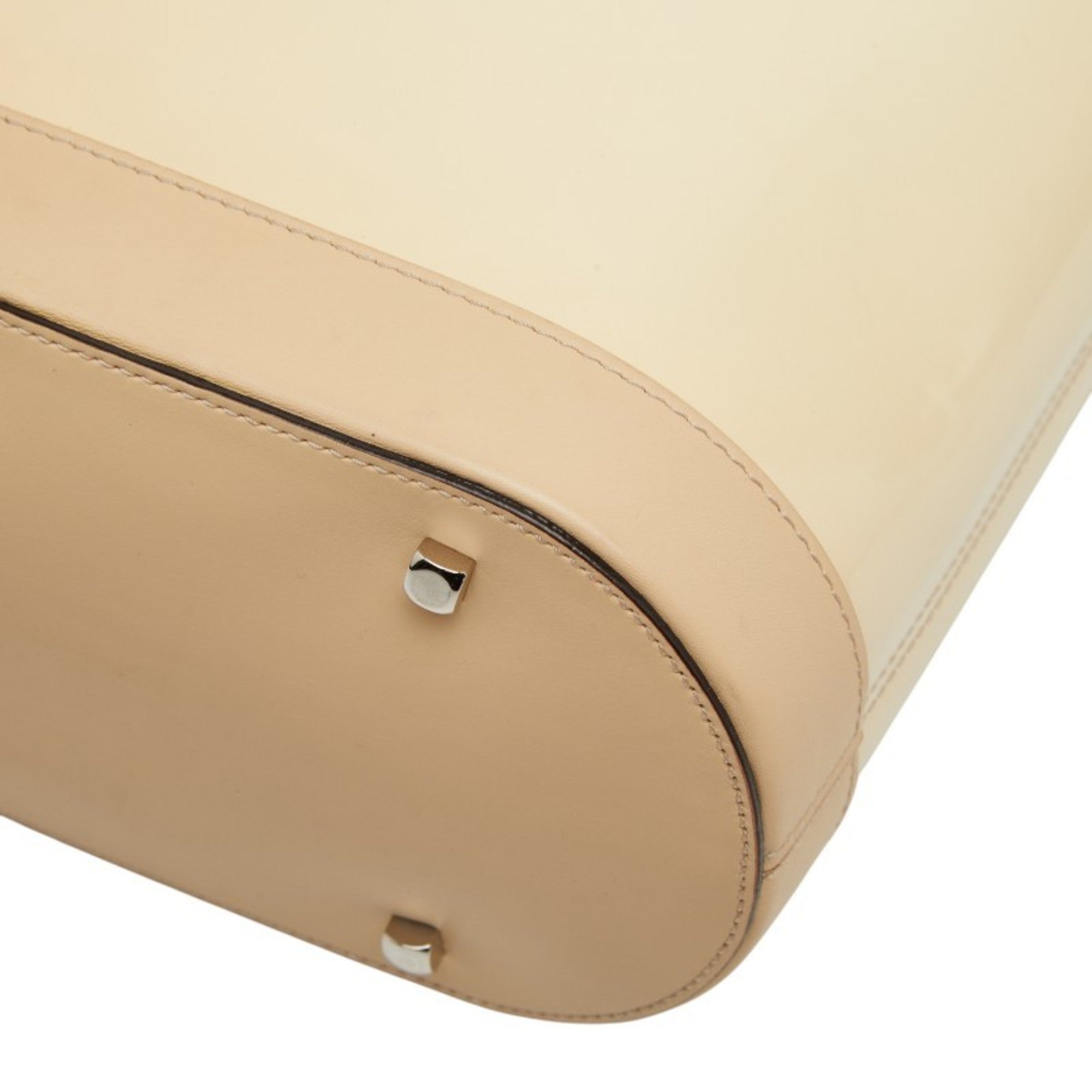 Salvatore Ferragamo Beige Ivory Leather Handbag (Pre-Owned)