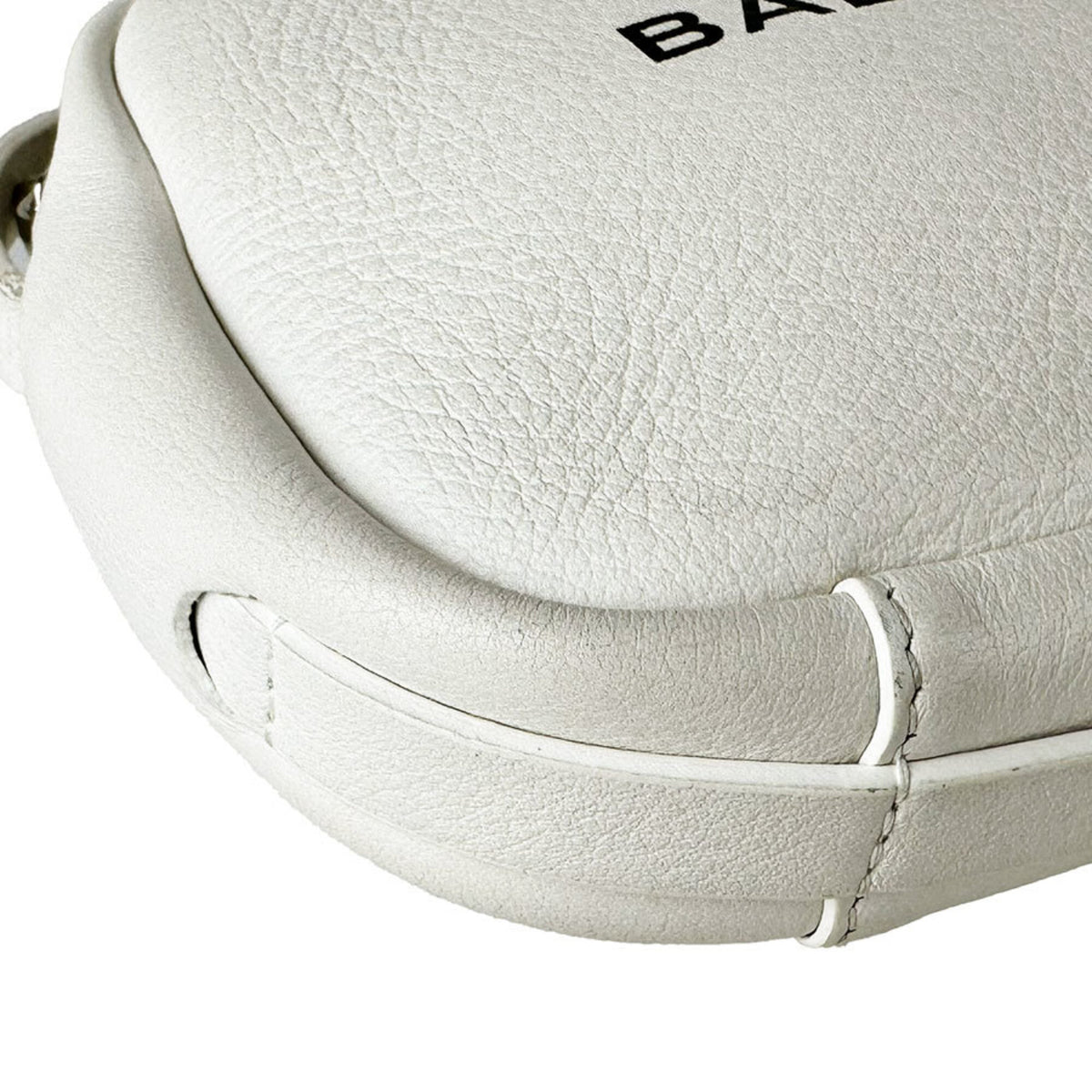 Balenciaga White Leather Shoulder Bag (Pre-Owned)