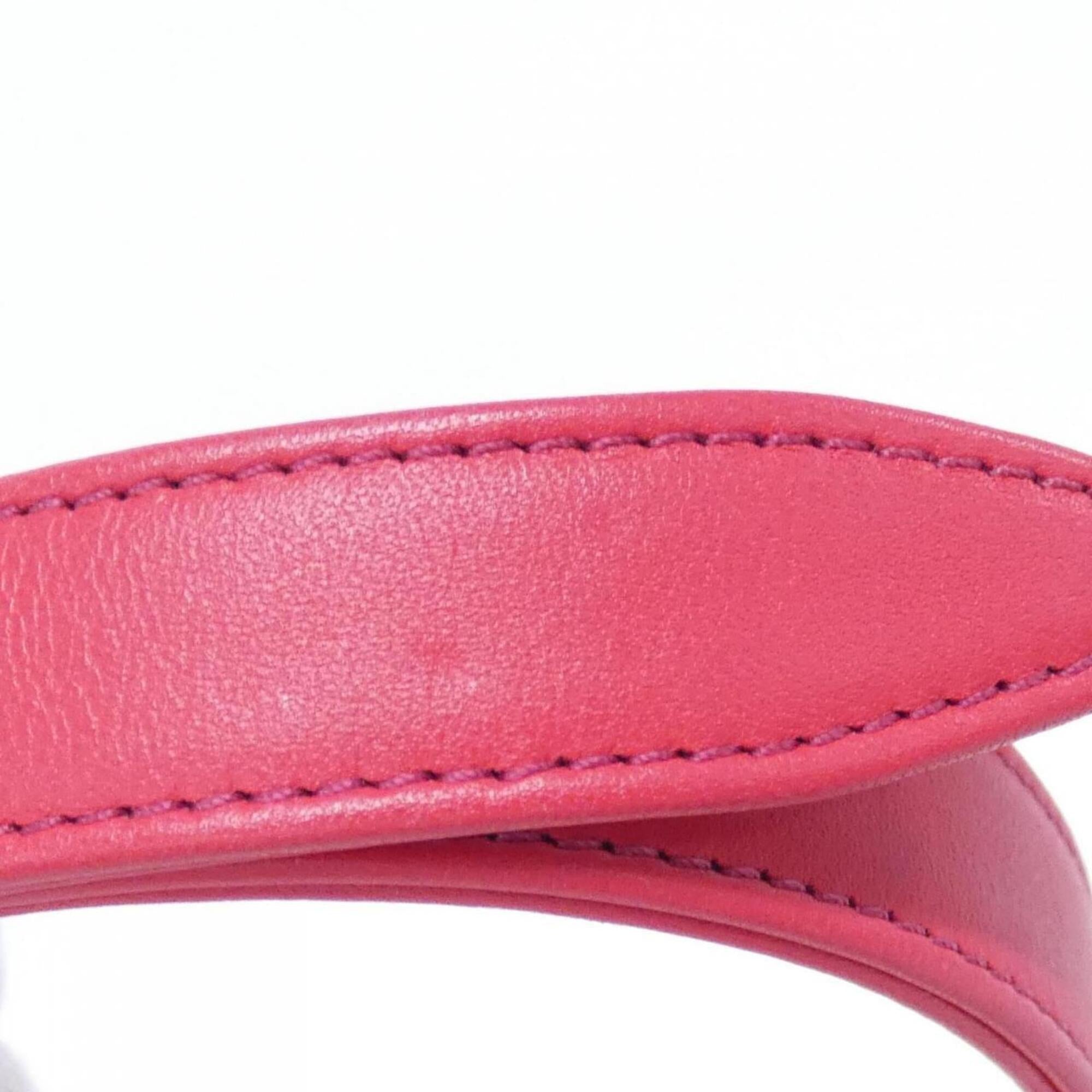 Chanel Pink Leather Shoulder Bag (Pre-Owned)