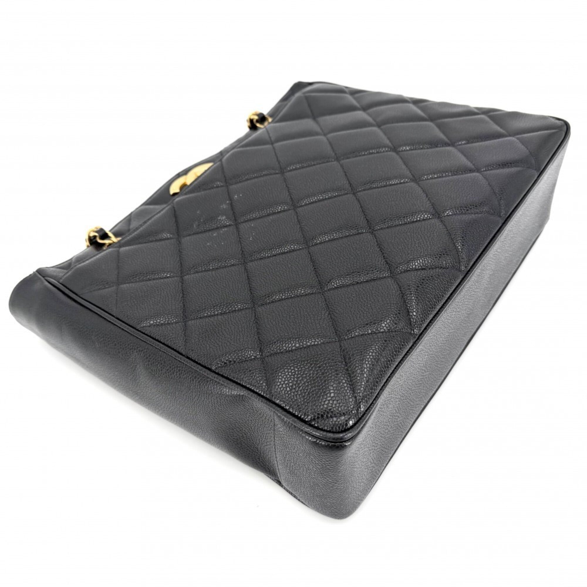 Chanel Matelasse Black Grained Calfskin Handbag (Pre-Owned)