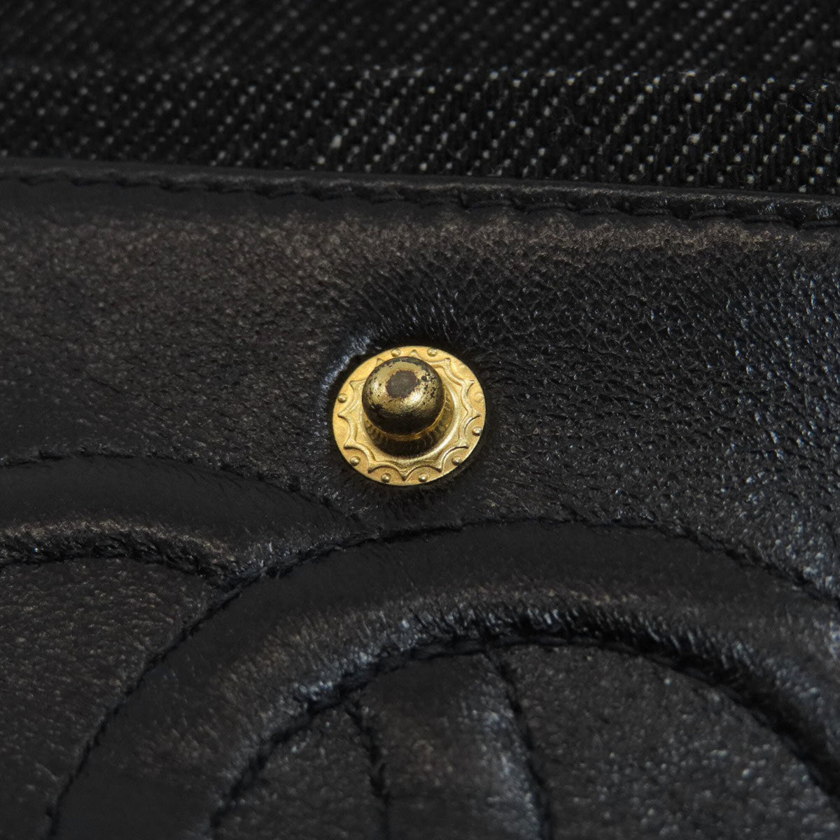 Chanel Black Denim Shoulder Bag (Pre-Owned)