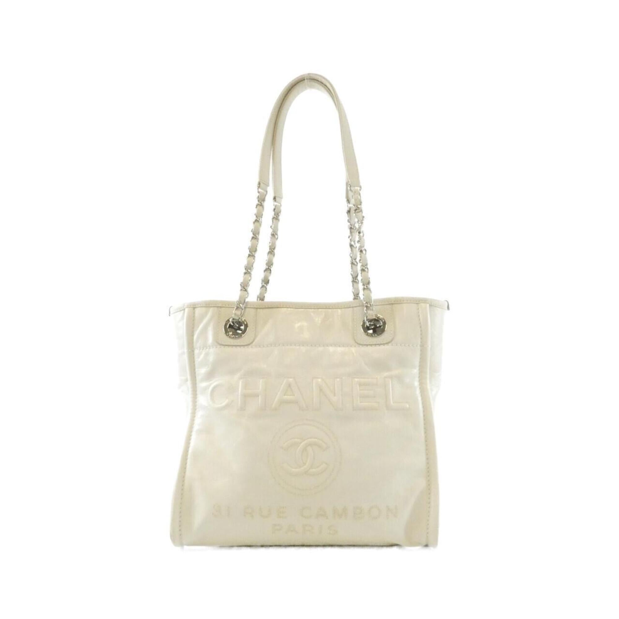 Chanel Ivory White Grained Calfskin Leather Handbag (Pre-Owned)