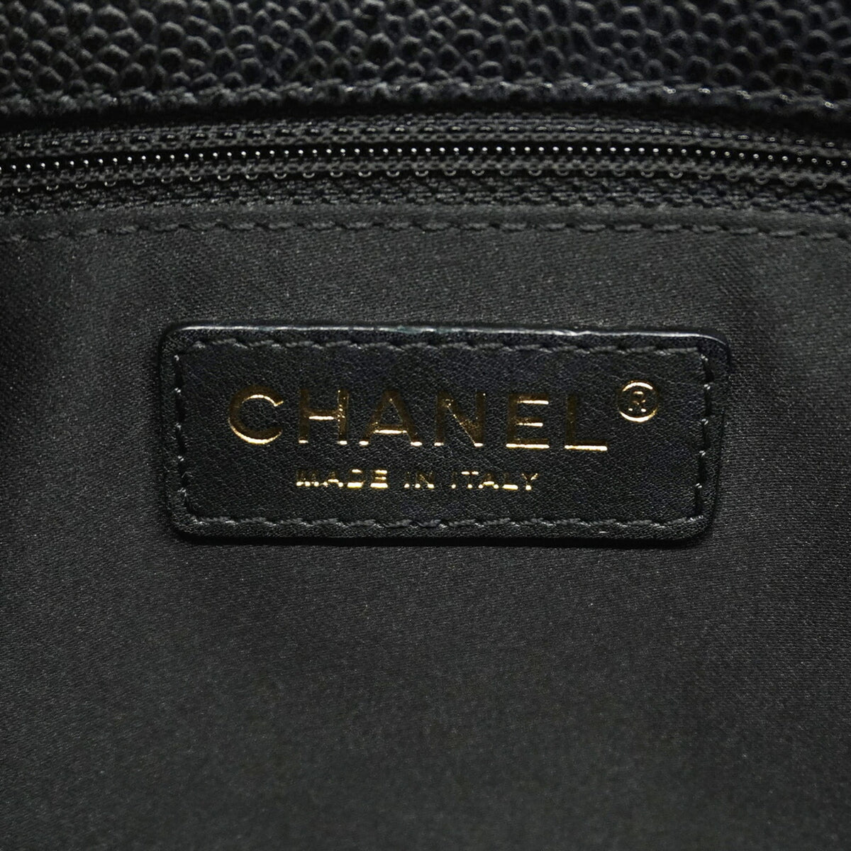 Chanel Black Grained Calfskin Tote Bag (Pre-Owned)