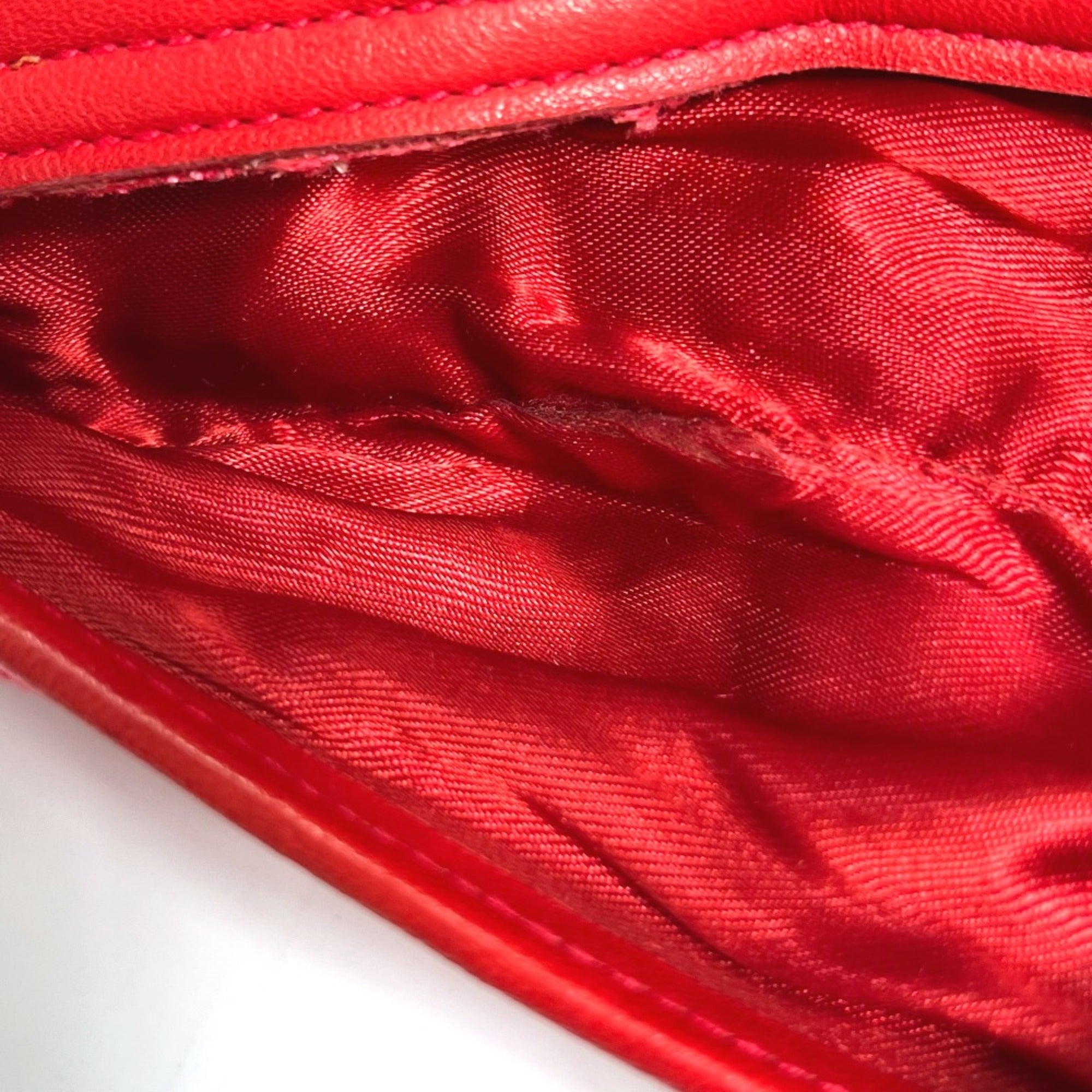 Chanel Red Cloth Shoulder Bag (Pre-Owned)