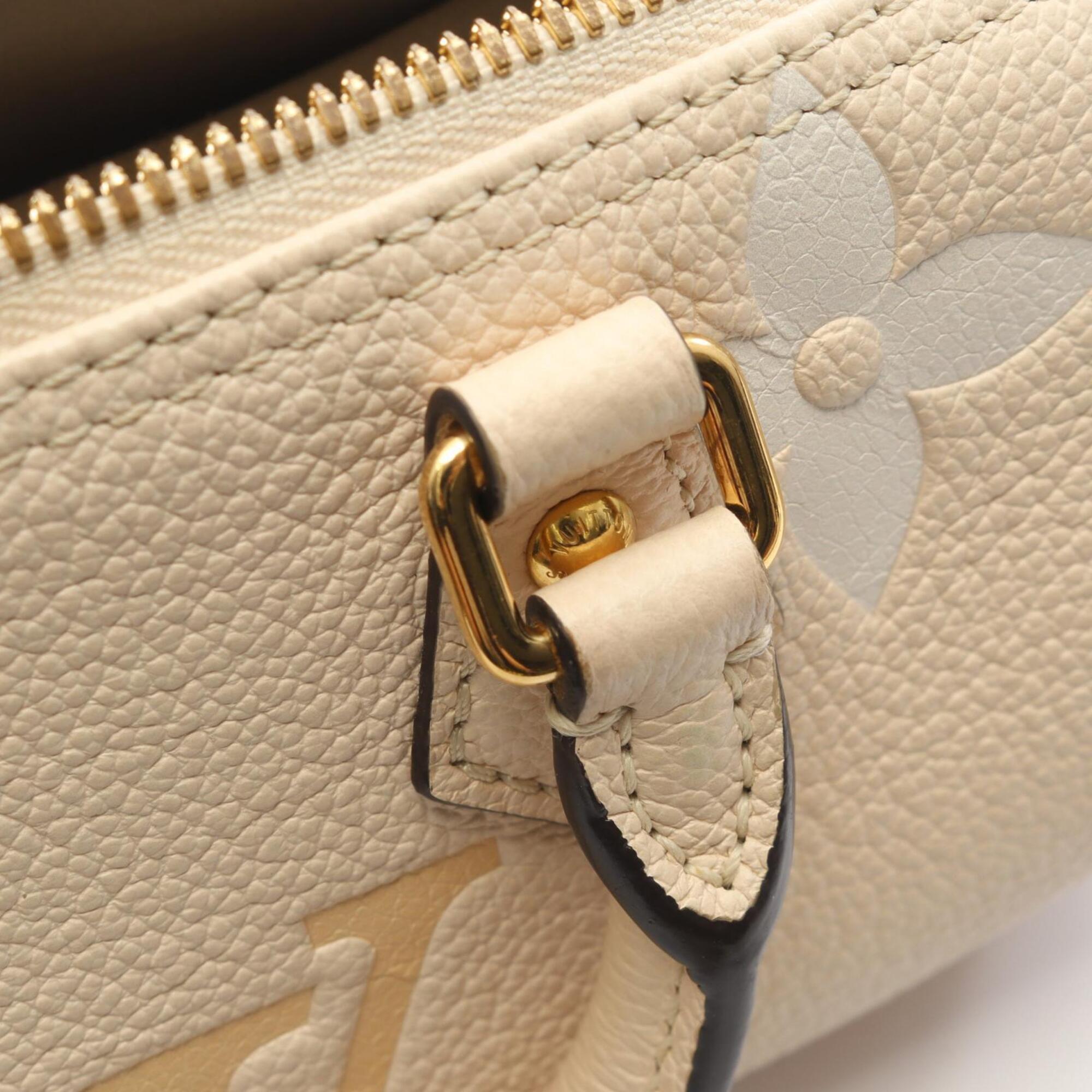 Louis Vuitton Beige Ivory Monogram Leather Handbag Pouch (Pre-Owned)