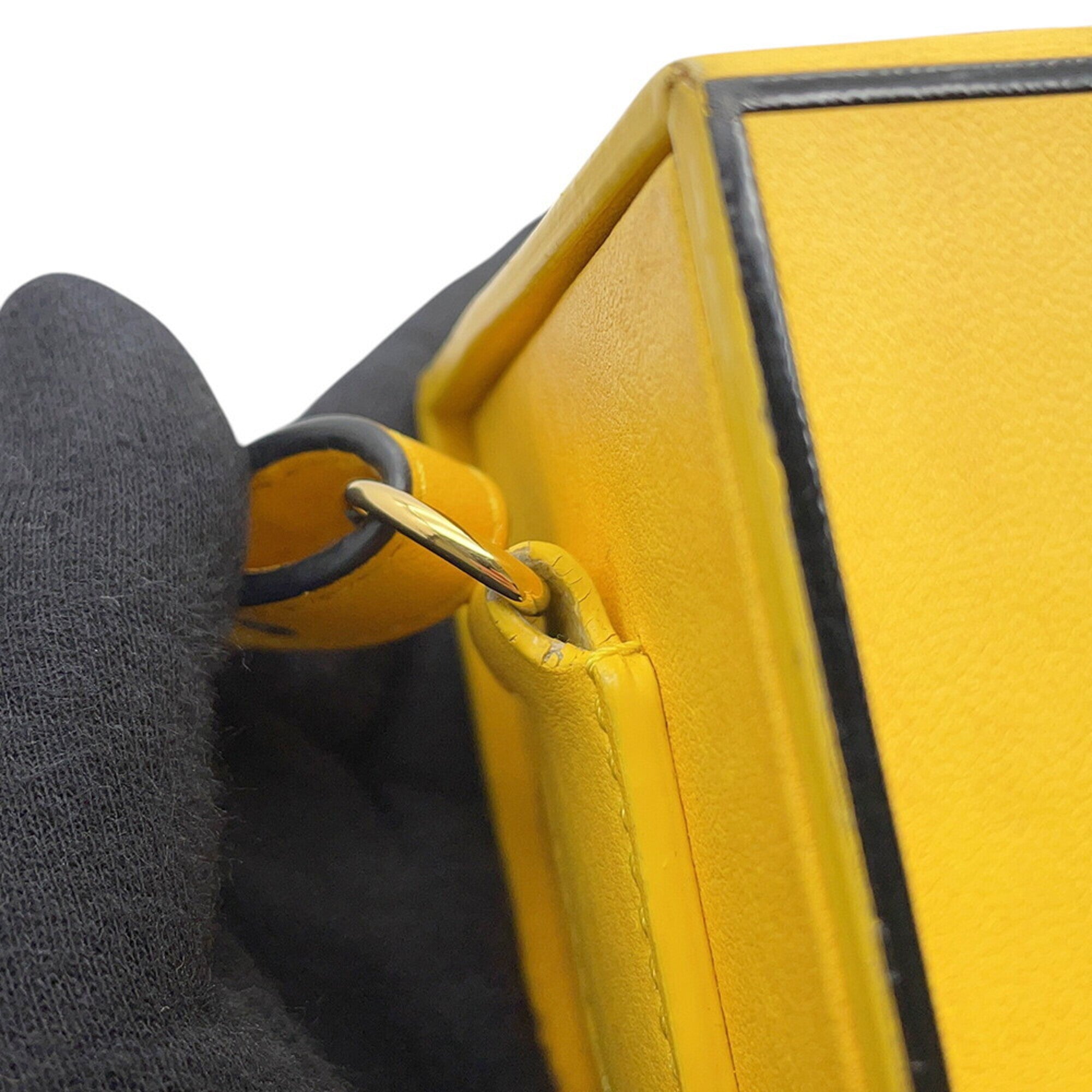 Fendi Yellow Leather Shoulder Bag (Pre-Owned)