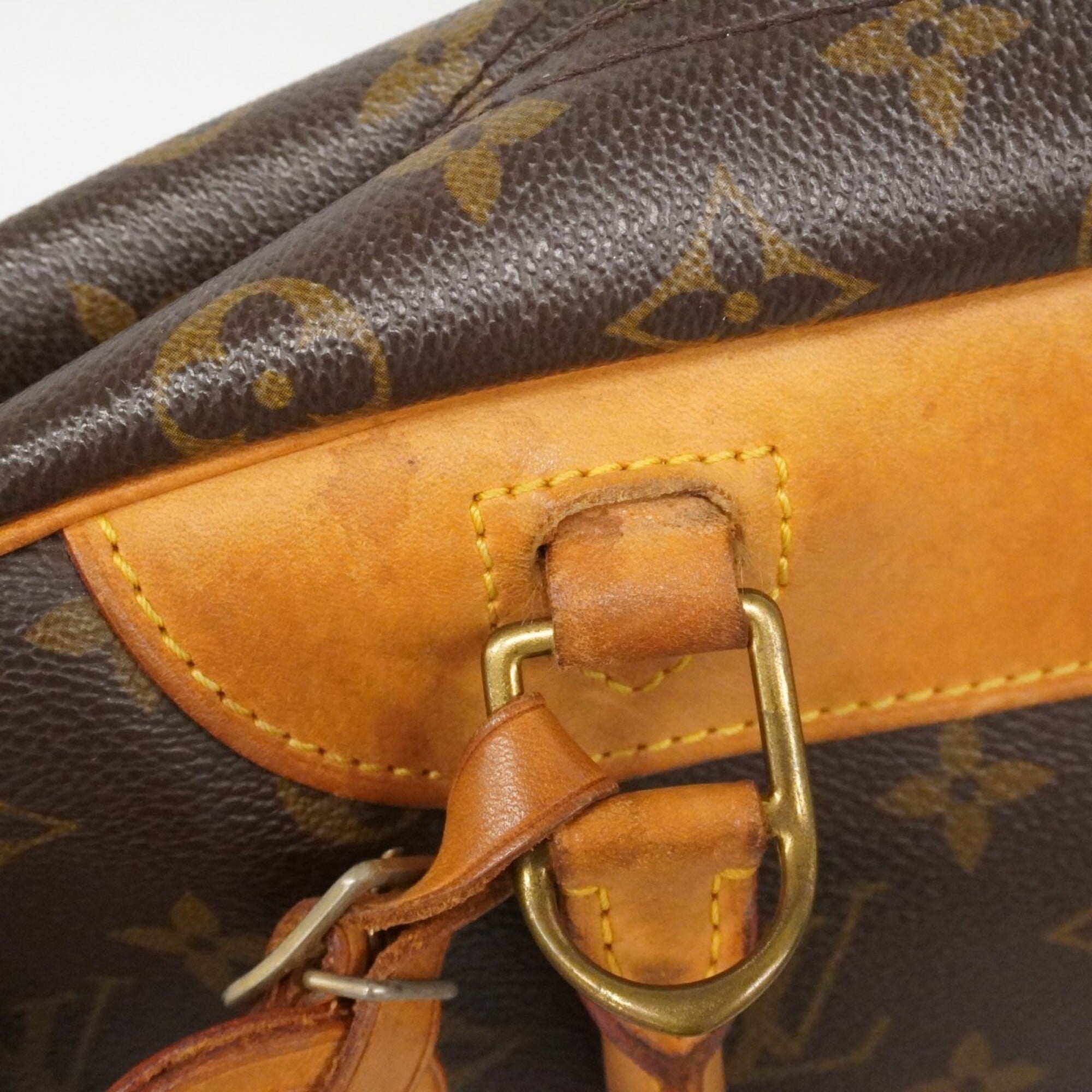 Louis Vuitton Brown Handbag (Pre-Owned)
