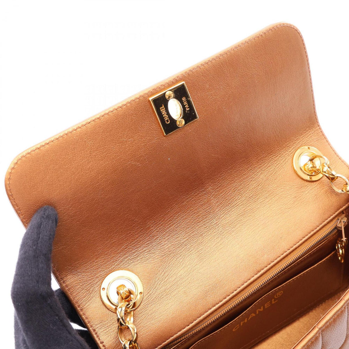 Chanel Brown Leather Handbag Shoulder Bag (Pre-Owned)