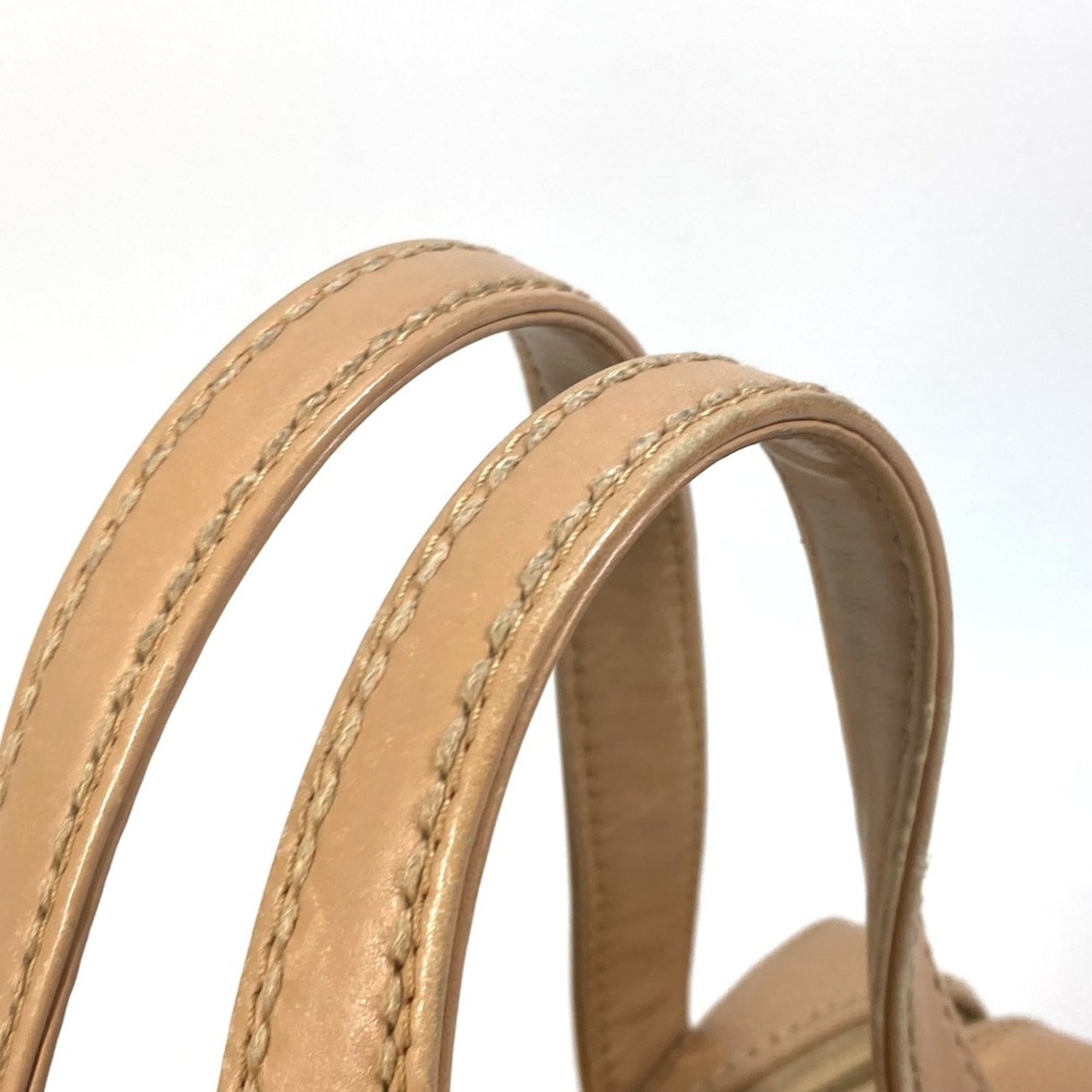 Chanel Wild Stitch Beige Leather Handbag (Pre-Owned)