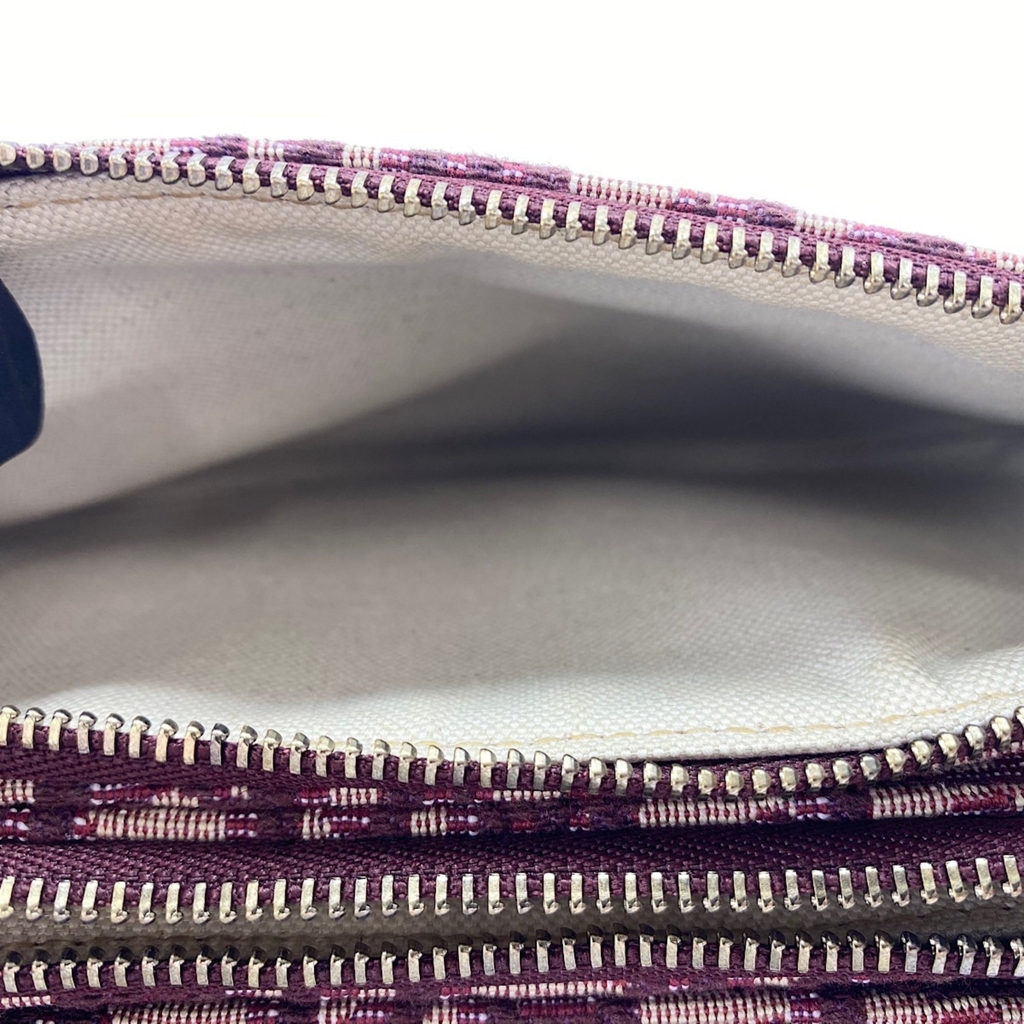 Christian Dior Trotter Red Color Wine Trotter Shoulder Bag (Pre-Owned)